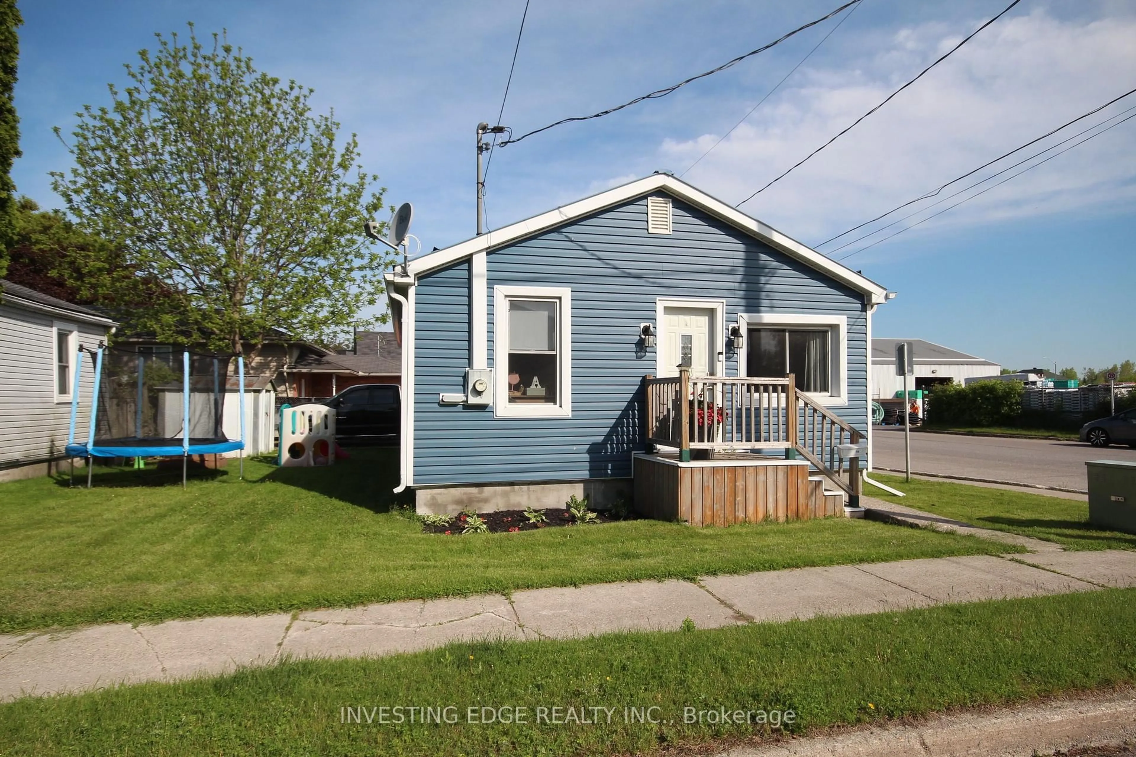Home with vinyl exterior material, street for 48 Bentinck St, Quinte West Ontario K8V 4E3