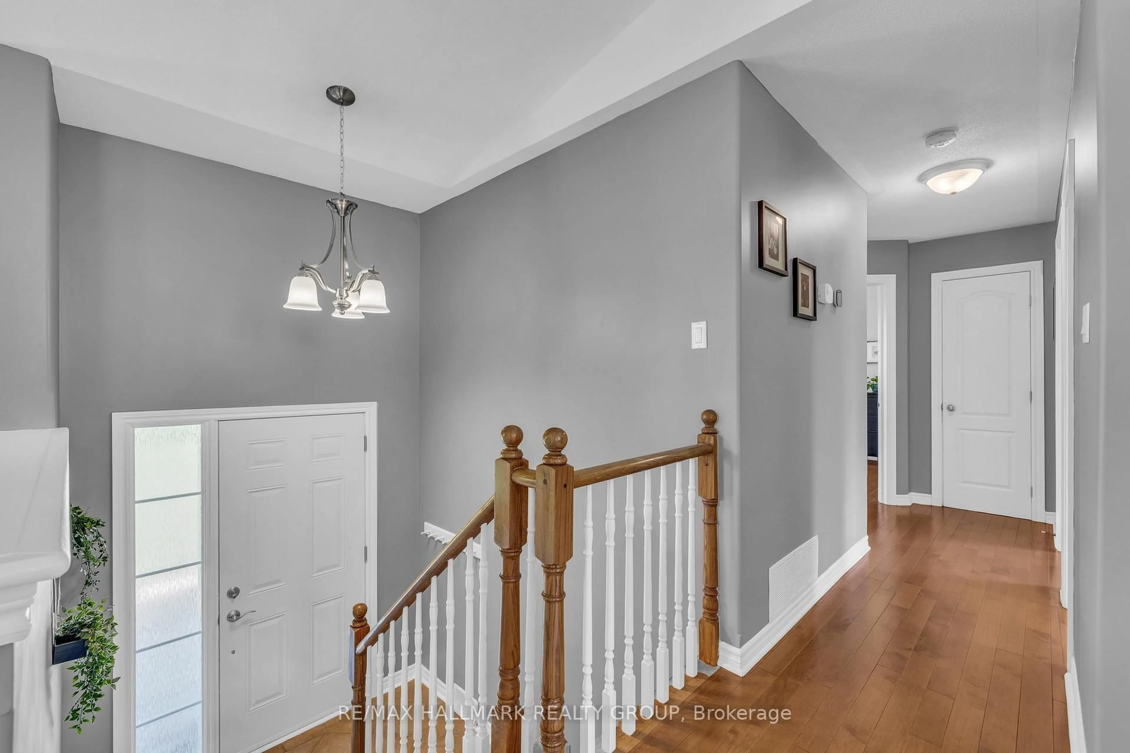 Indoor entryway for 3050 Dangerfield Rd, North Grenville Ontario K0G 1J0