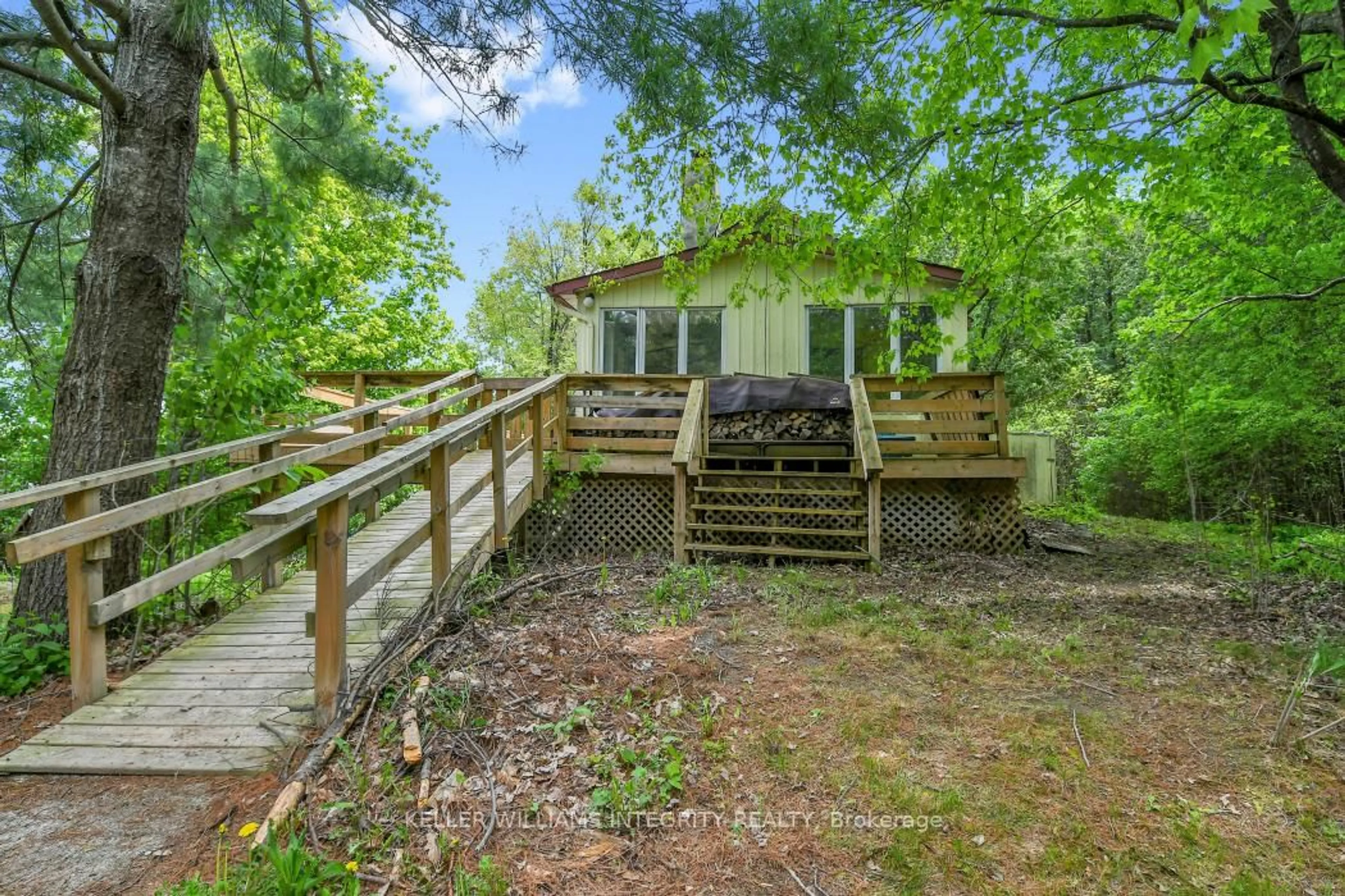 Shed for 124 Swift St, Ottawa Ontario K0A 1T0