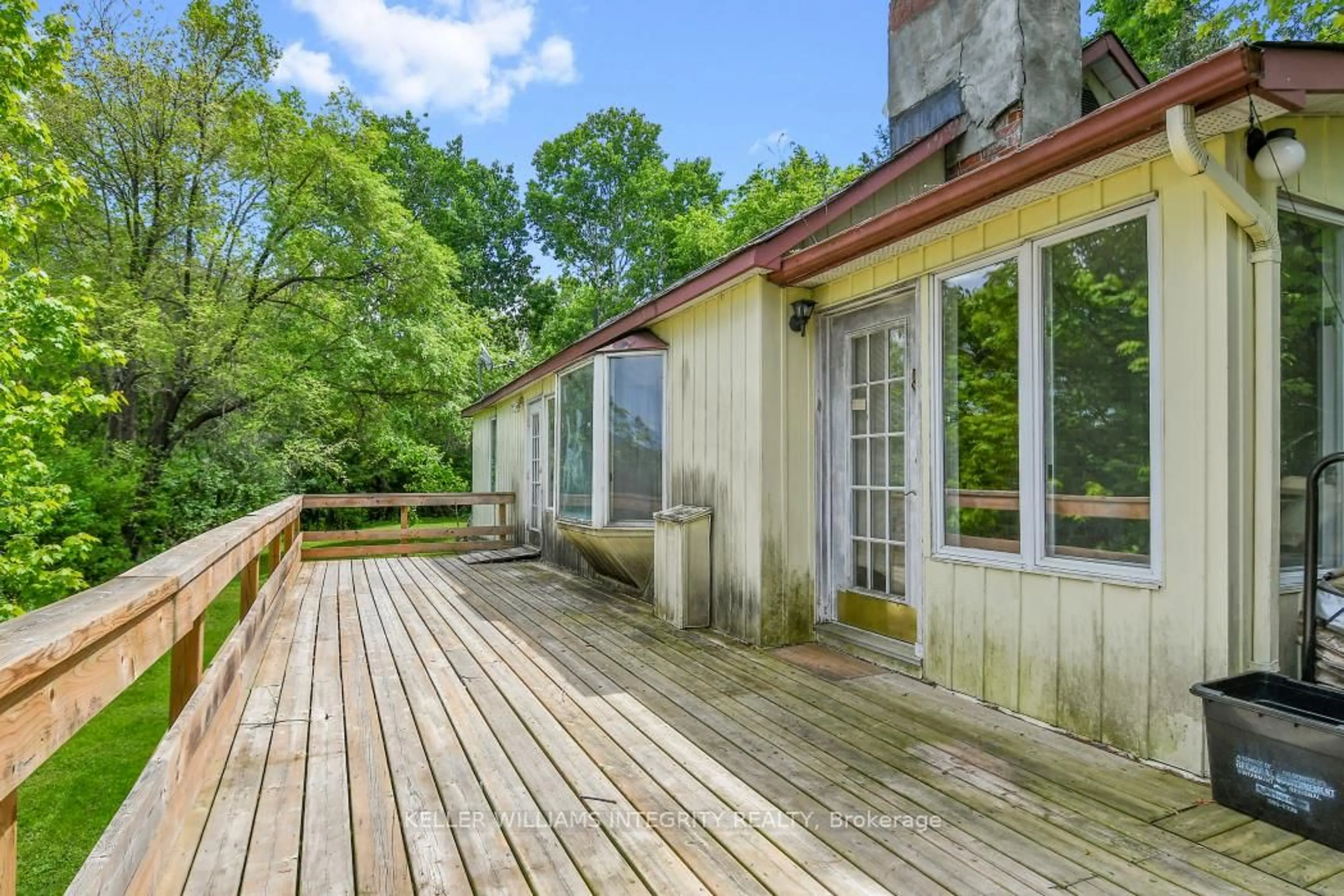Patio, water/lake/river/ocean view for 124 Swift St, Ottawa Ontario K0A 1T0