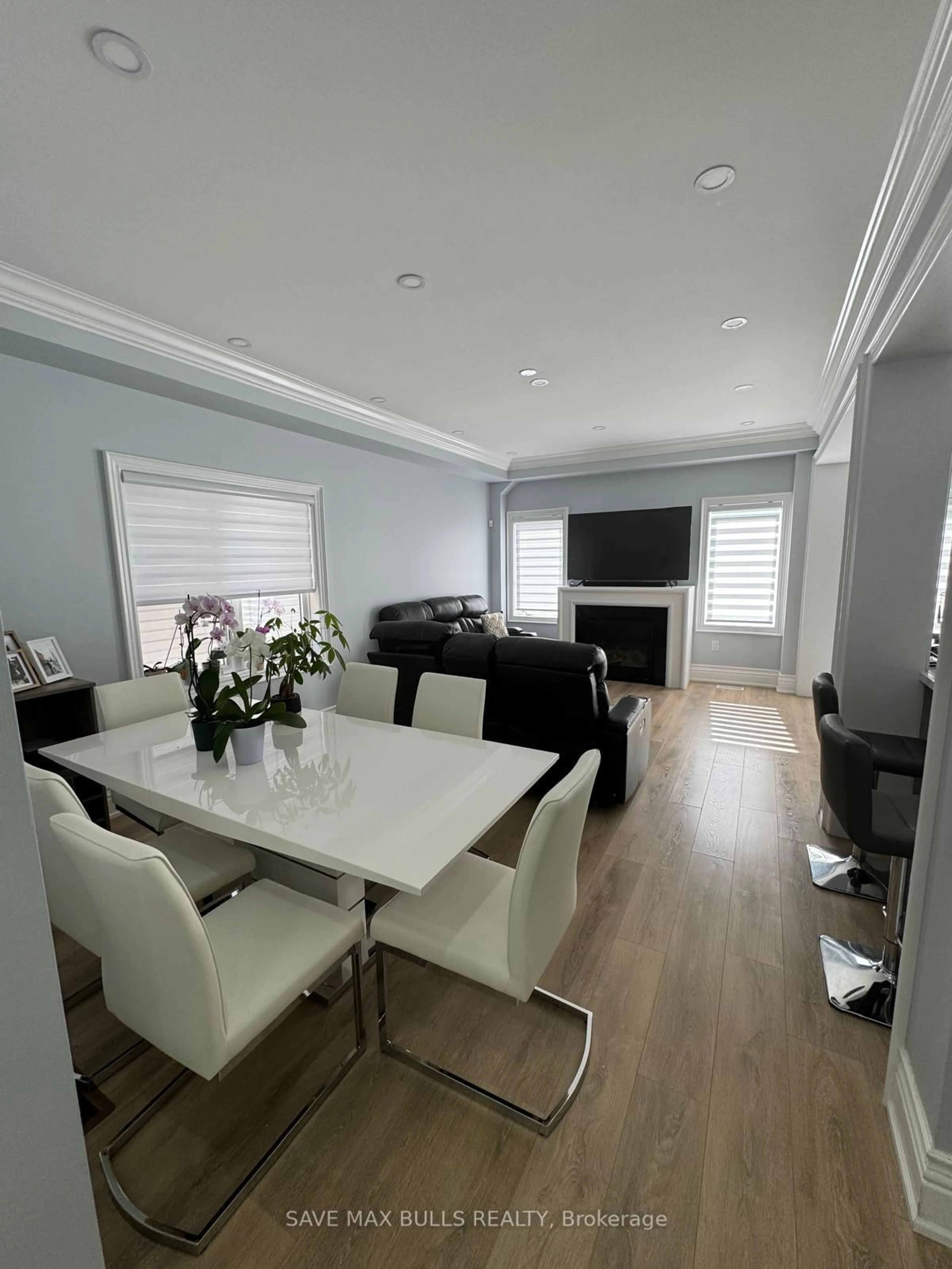 A pic of a room for 17 COTTONWOOD Cres, Welland Ontario L3B 0J3