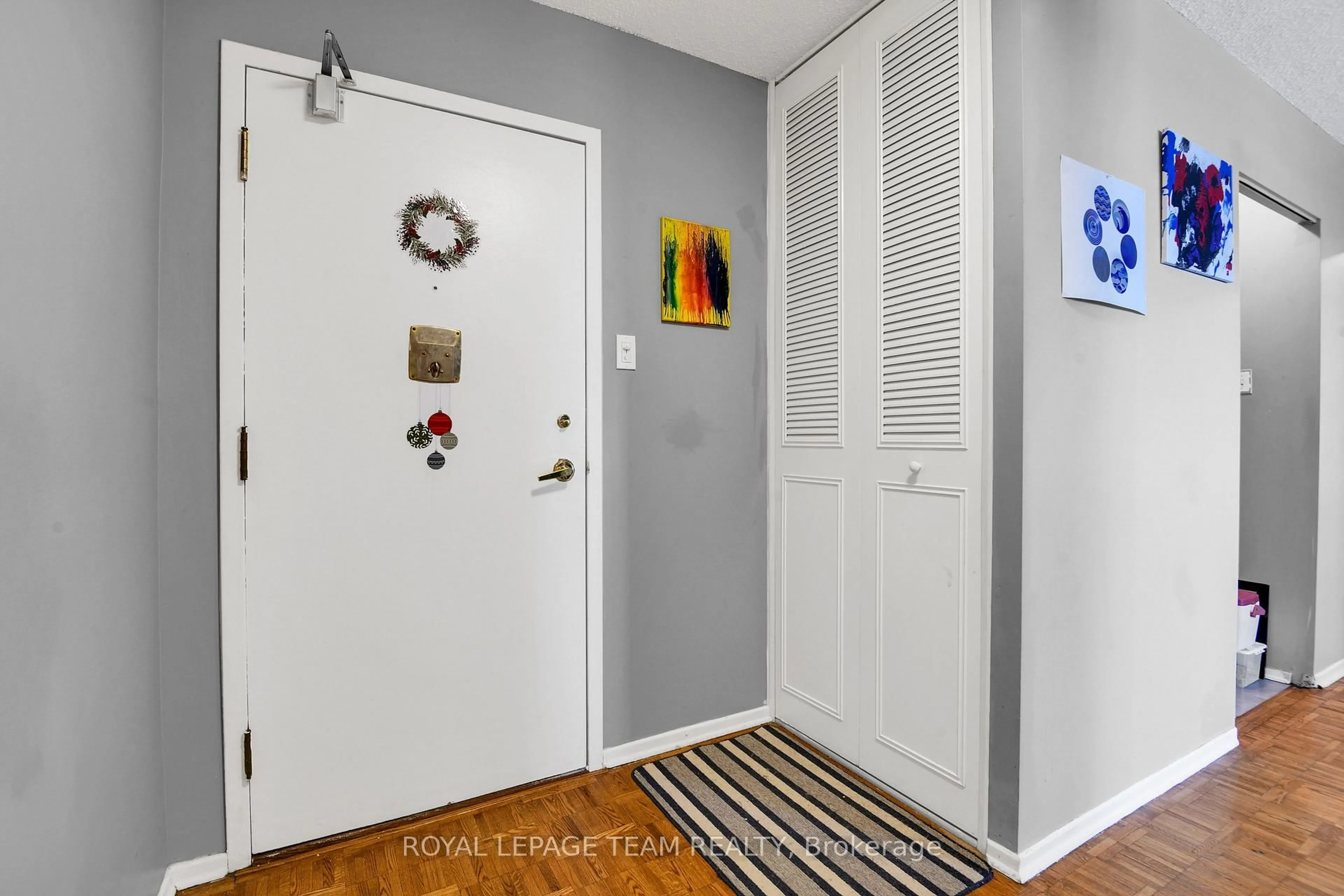 Indoor entryway for 1285 CAHILL Dr #801, Ottawa Ontario K1V 9A7