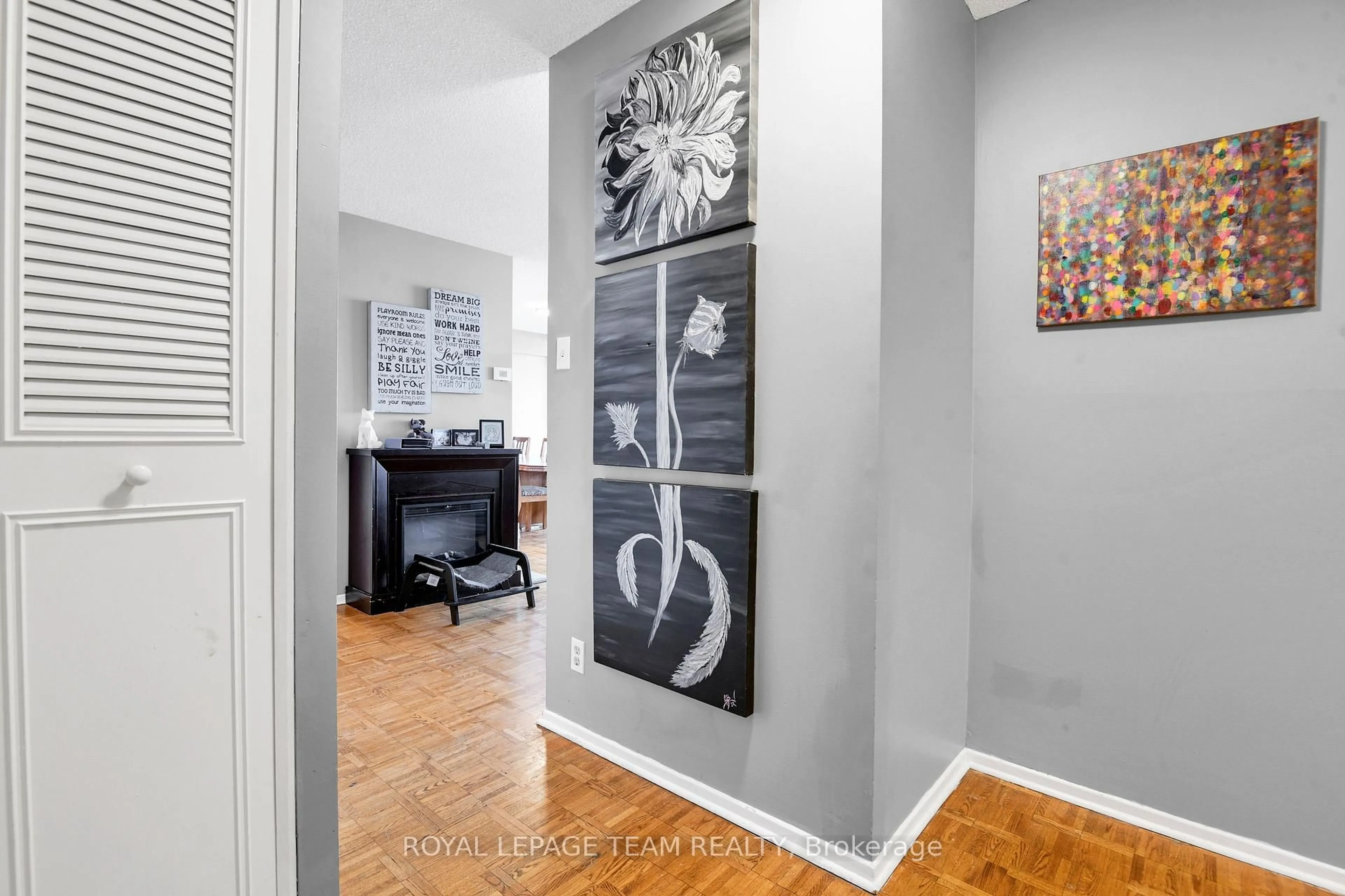 Indoor entryway for 1285 CAHILL Dr #801, Ottawa Ontario K1V 9A7