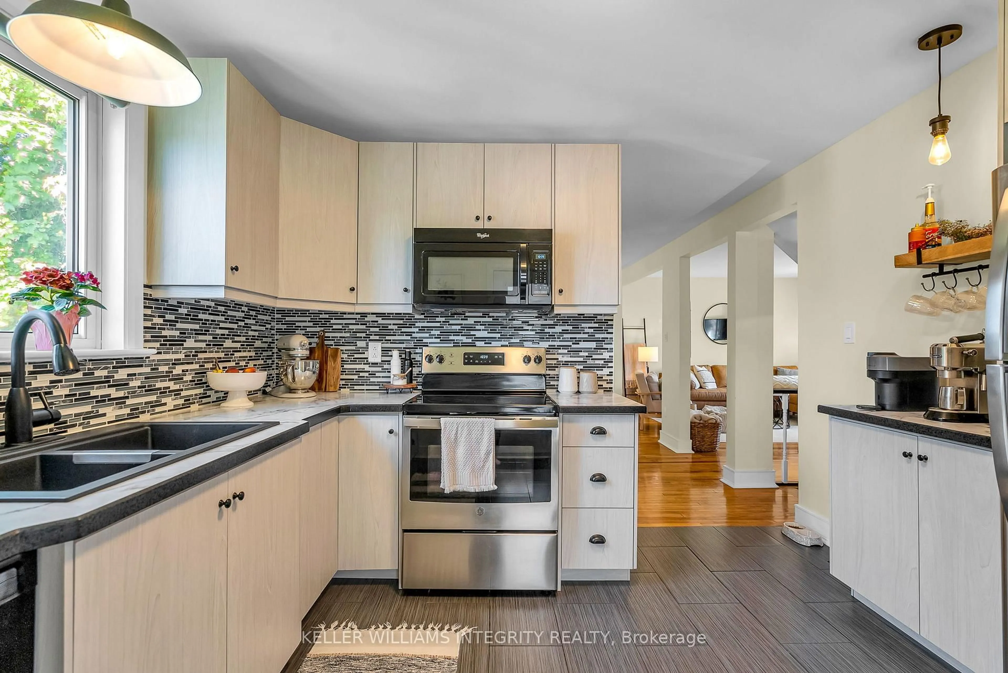 Open concept kitchen, unknown for 31 Dunbar Ave, Cornwall Ontario K6H 5M6