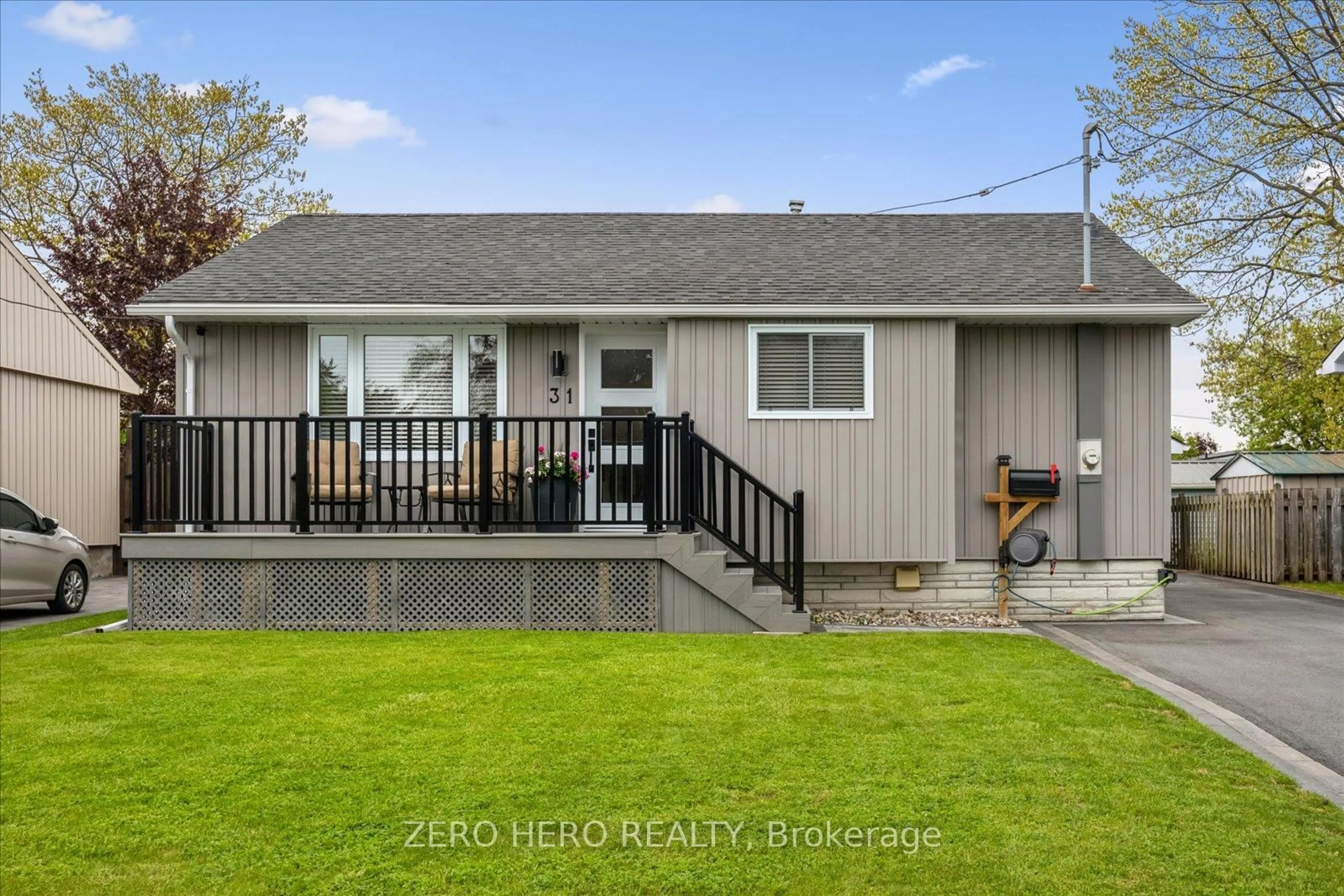 Patio, street for 31 Elizabeth Ave, Quinte West Ontario K8V 2R1