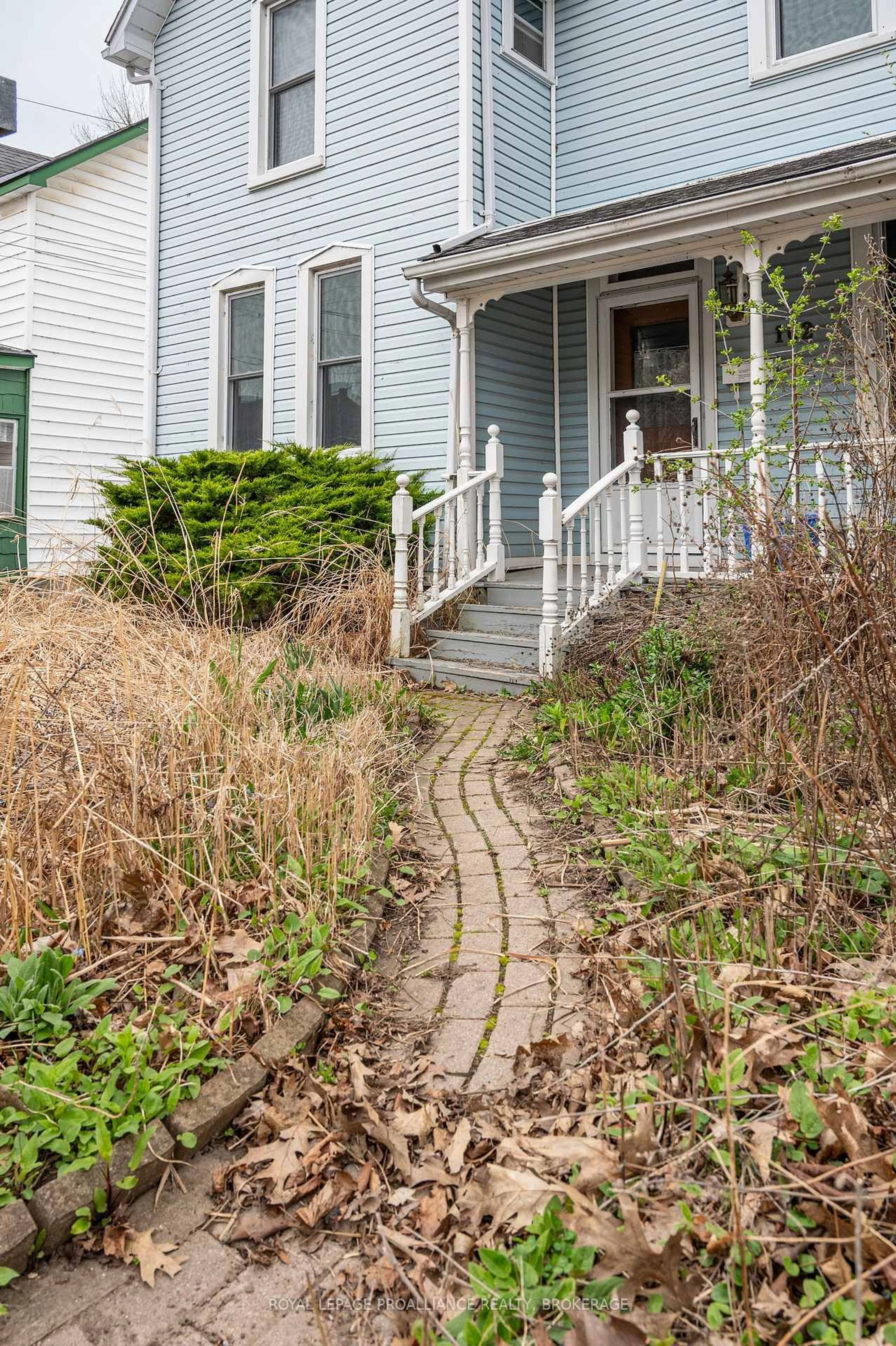 Unknown for 102 Livingston Ave, Kingston Ontario K7L 4L4