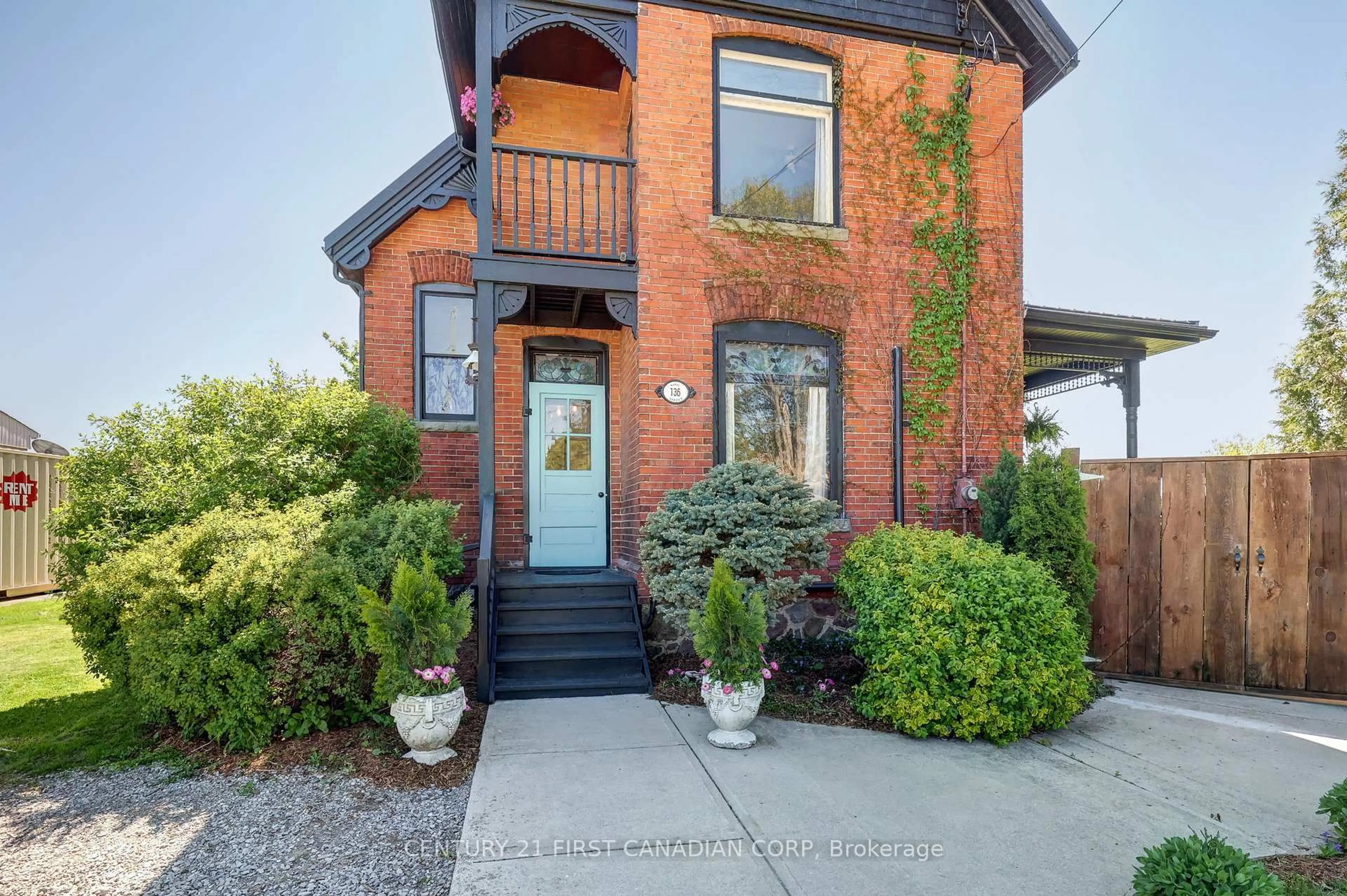 Home with brick exterior material, street for 136 King St, Chatham-Kent Ontario N0P 1T0