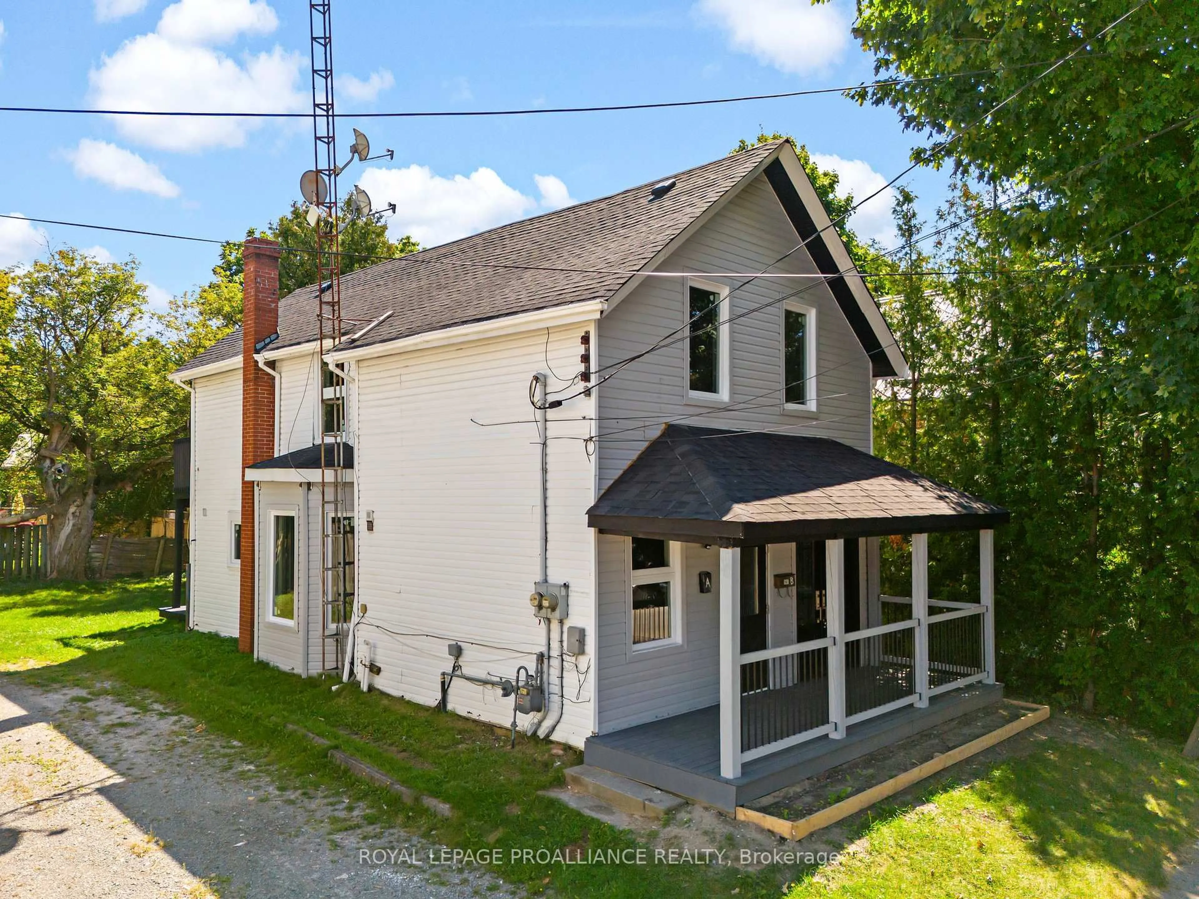A pic from outside/outdoor area/front of a property/back of a property/a pic from drone, street for 141 Ontario St, Port Hope Ontario L1A 2V5