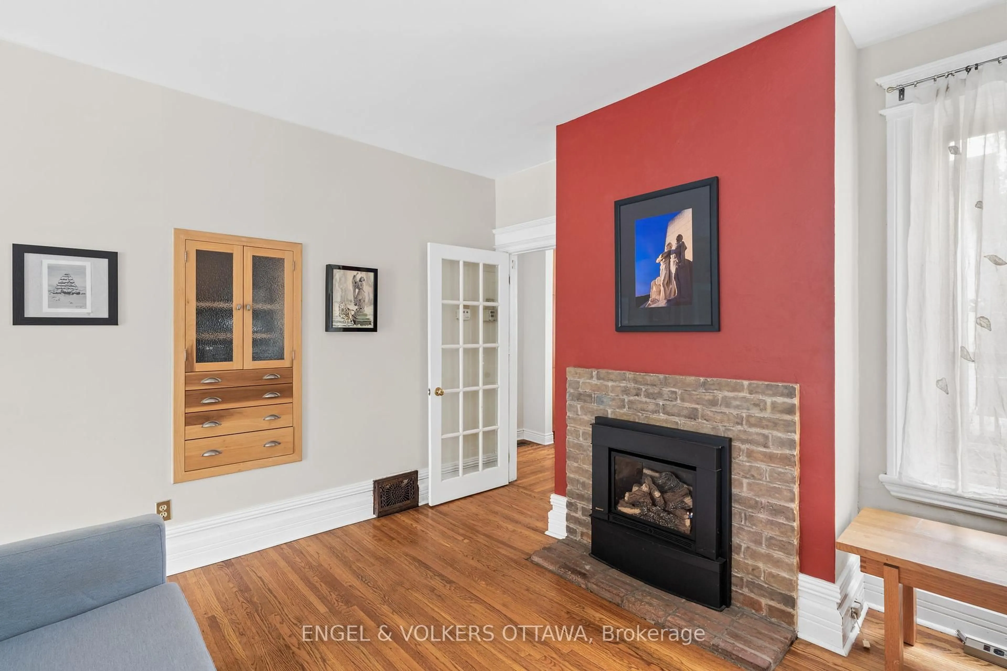 Unknown for 95 Goulburn Ave, Ottawa Ontario K1N 8C9