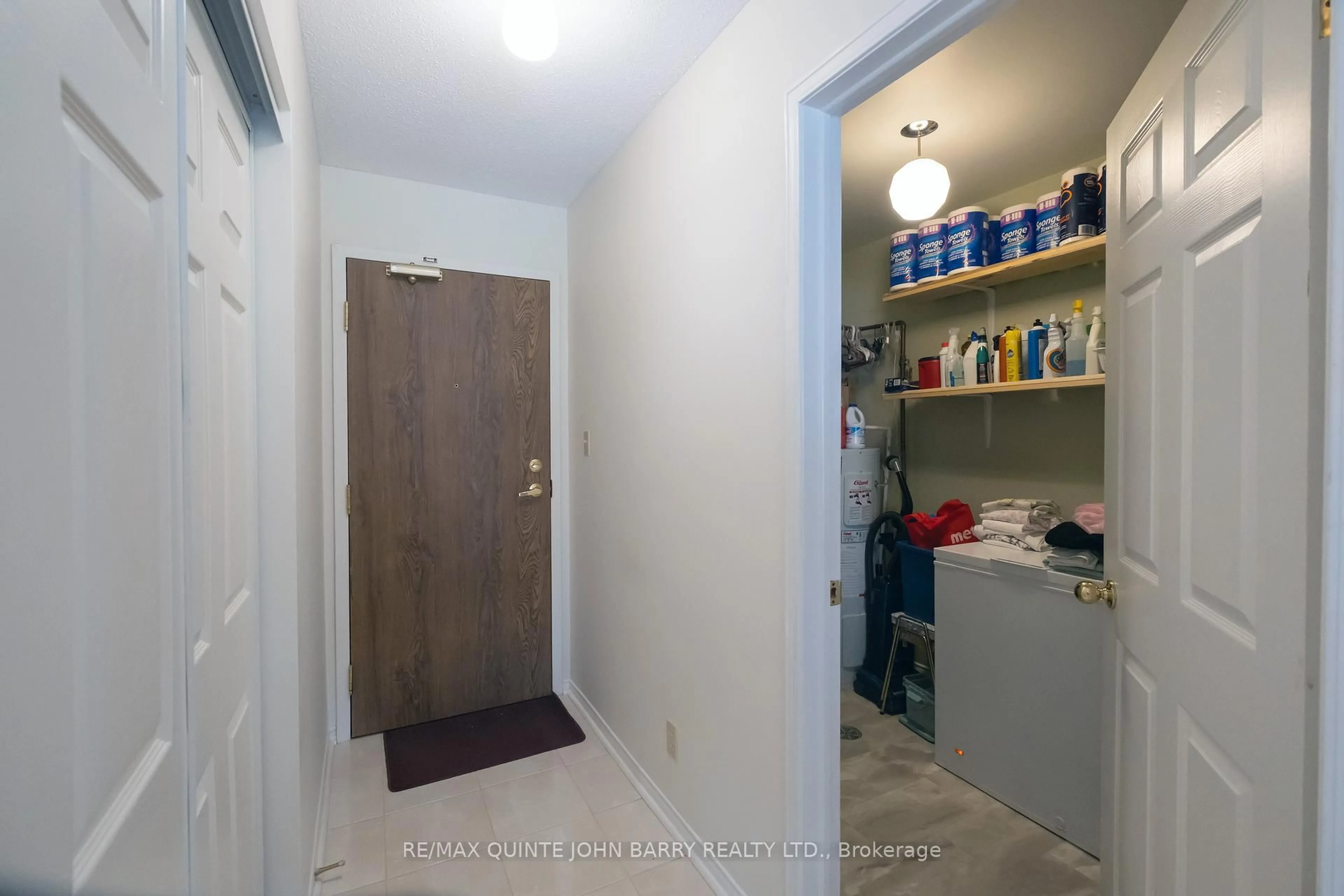 Indoor entryway for 117 - 52 Tripp Blvd, Quinte West Ontario K8V 5V1