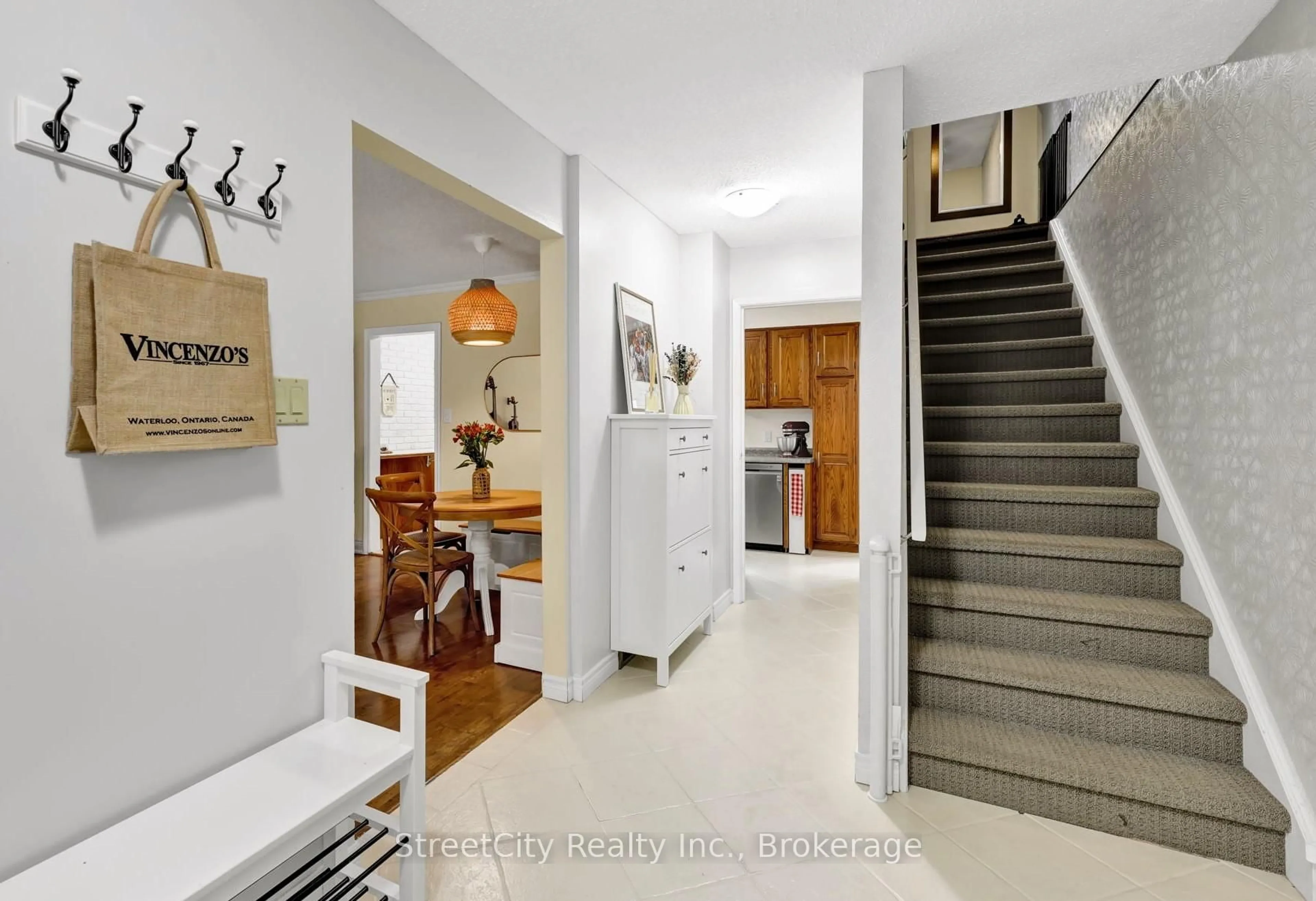 Indoor entryway for 35 Babb Cres, Stratford Ontario N5A 6Z8