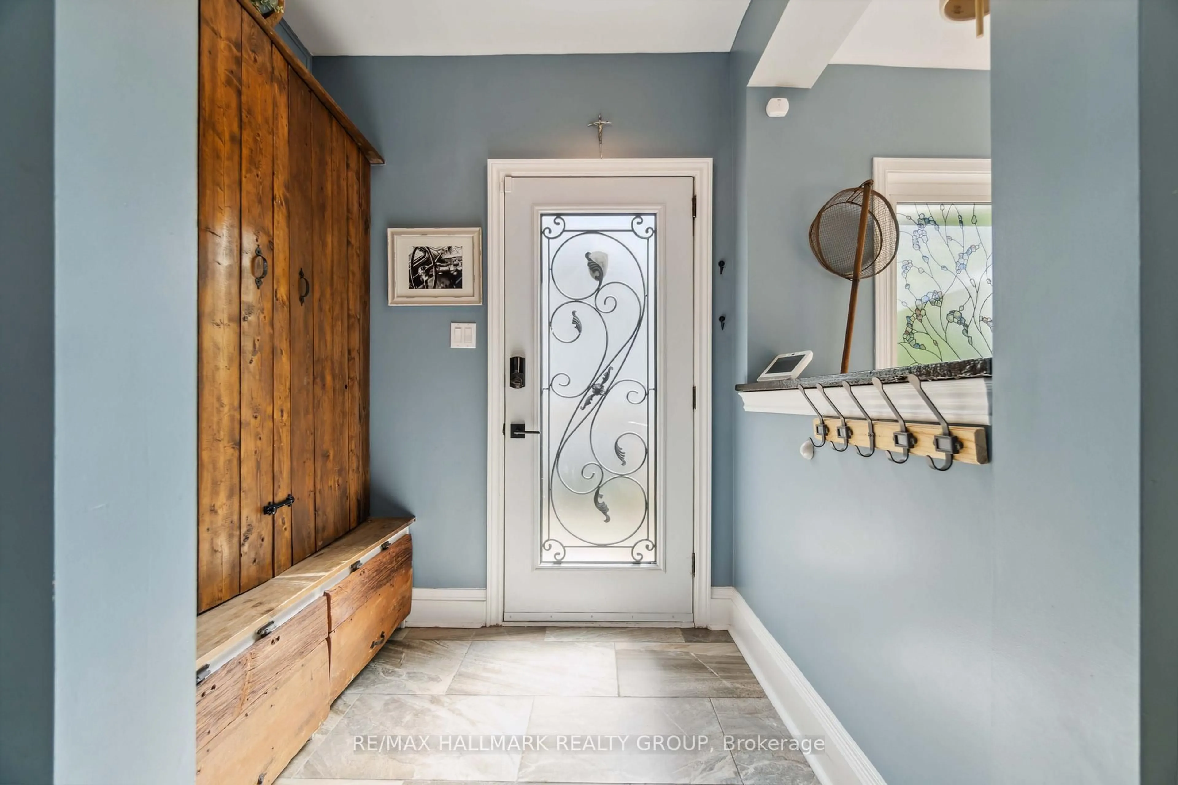 Indoor entryway for 133 Nelson St, Carleton Place Ontario K7C 1A3