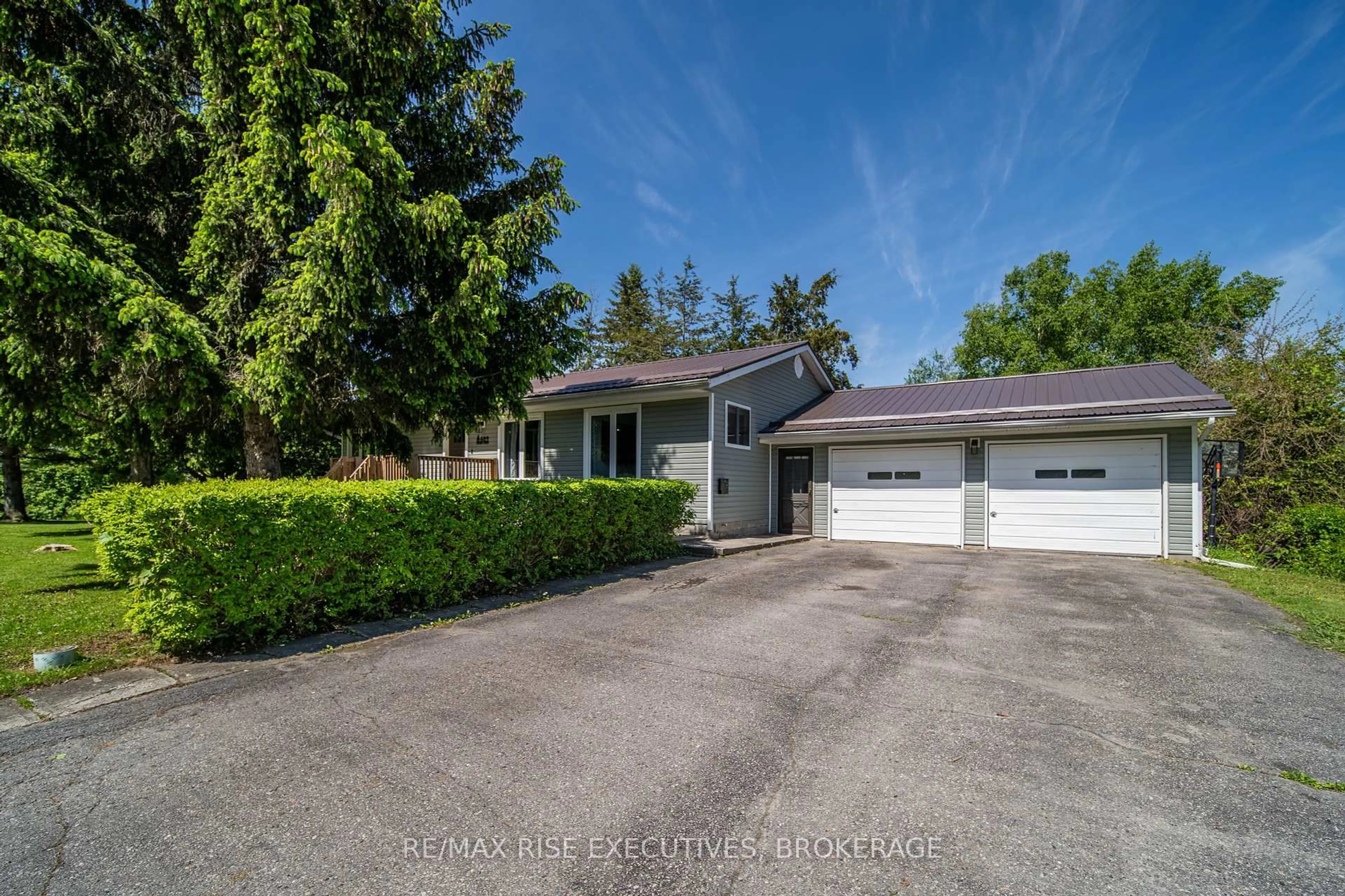 A pic from outside/outdoor area/front of a property/back of a property/a pic from drone, street for 409 Palace Rd, Greater Napanee Ontario K7R 1A4
