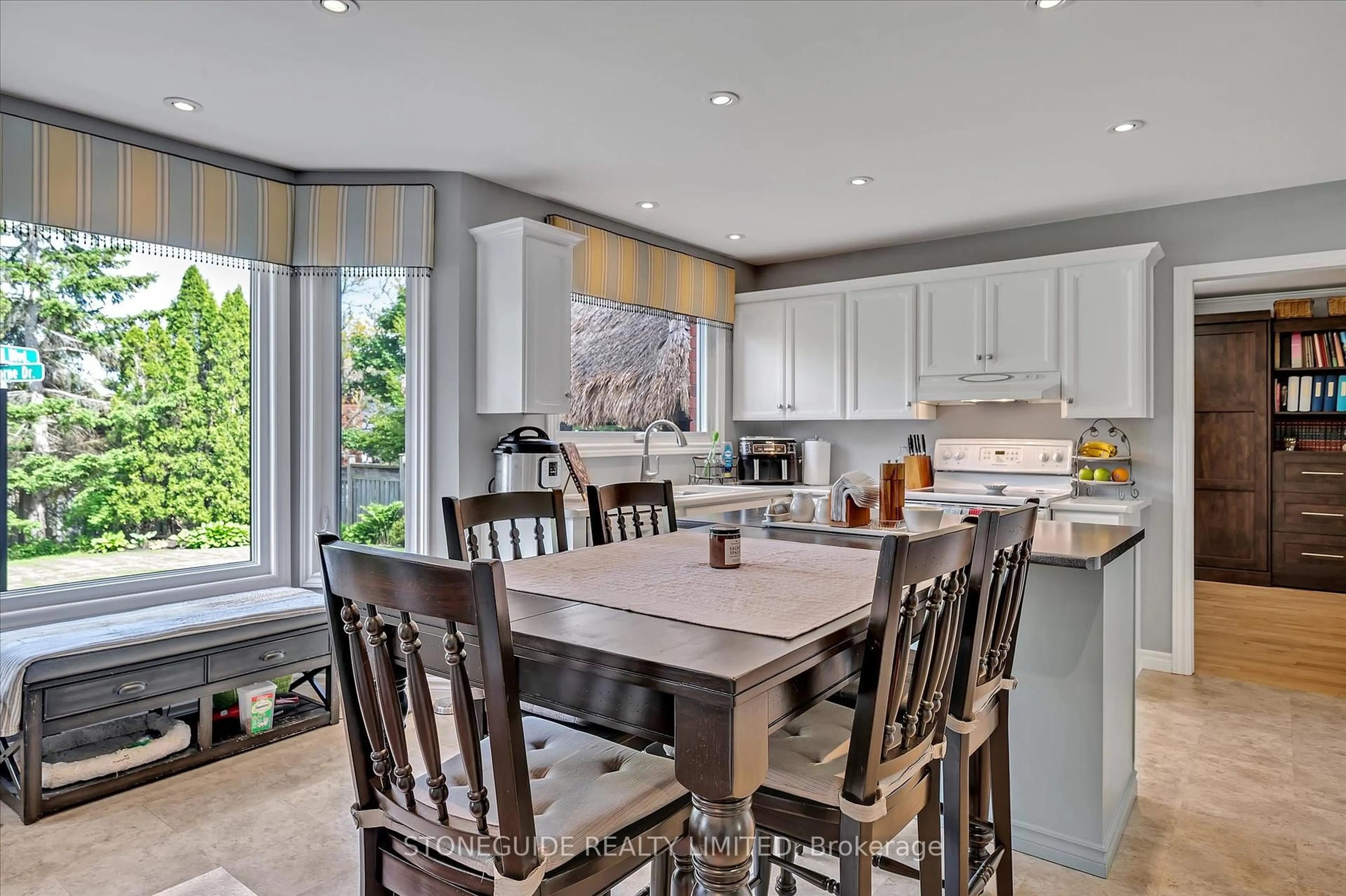 Open concept kitchen, ceramic/tile floor for 1812 Parkwood Circ, Peterborough Ontario K9J 8C2
