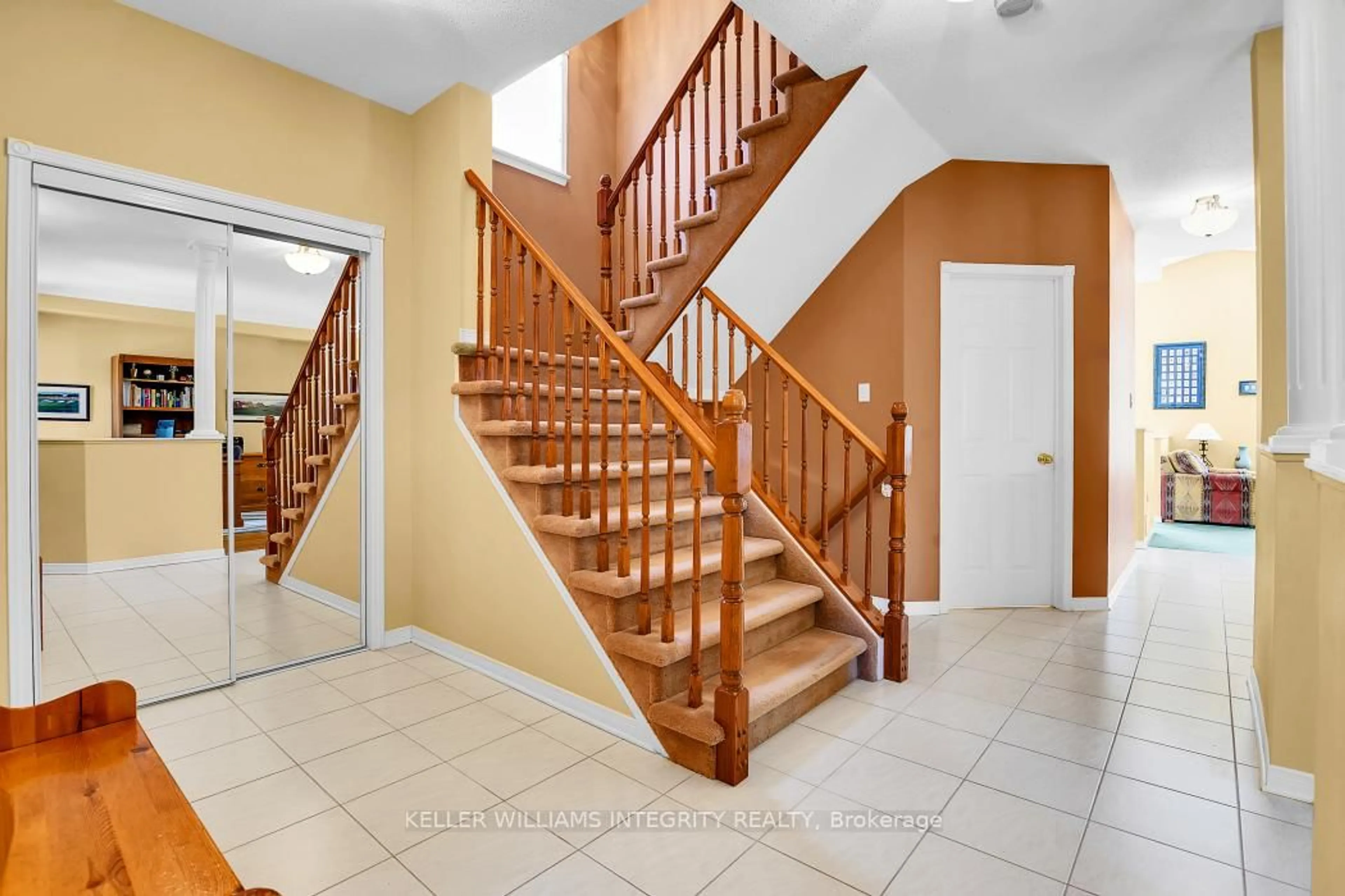 Unknown for 1042 Rocky Harbour Cres, Ottawa Ontario K1V 1V2