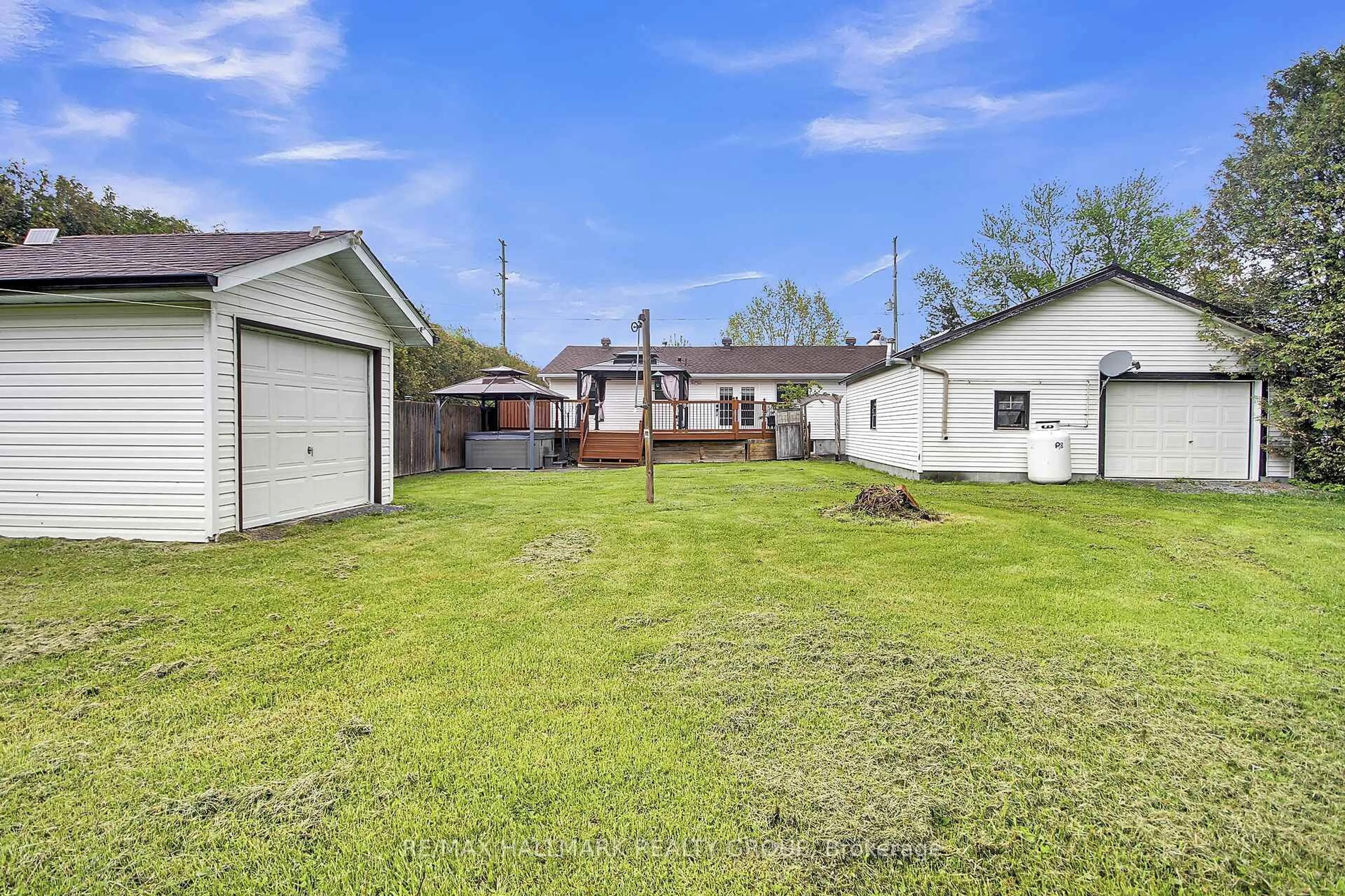 A pic from outside/outdoor area/front of a property/back of a property/a pic from drone, street for 3338 Huntley Rd, Richmond Ontario K0A 2Z0