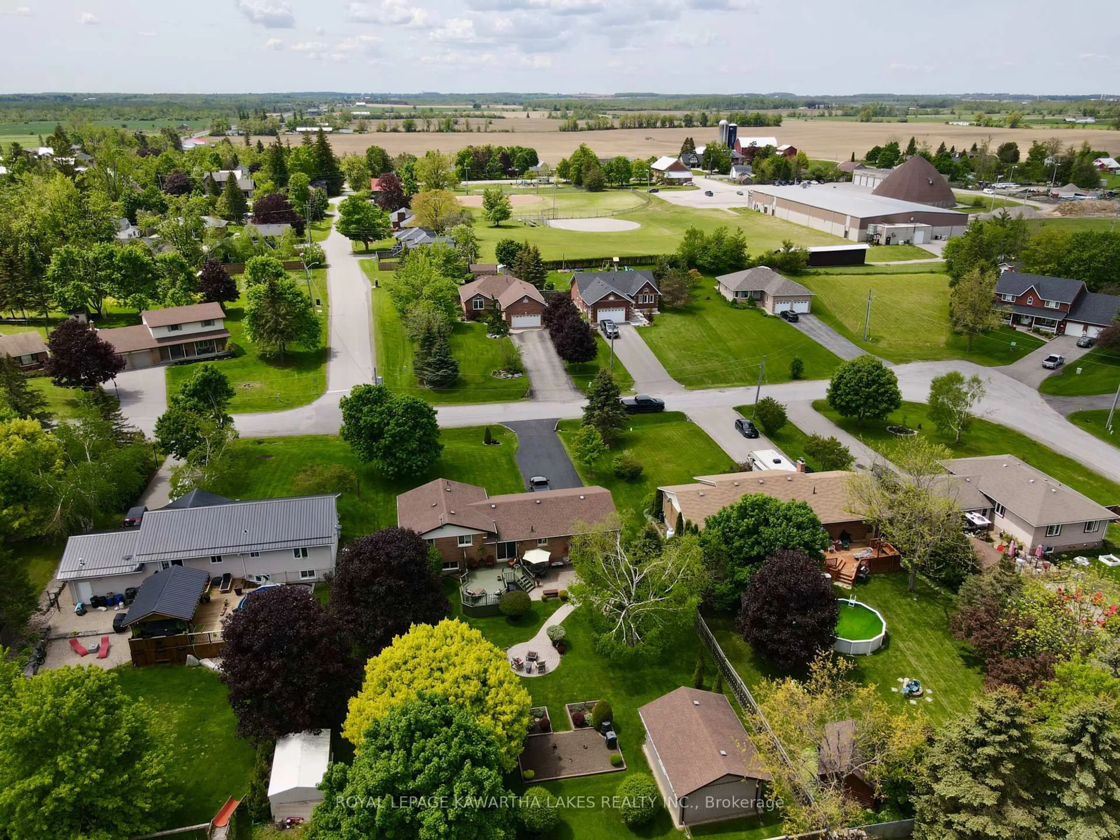 A pic from outside/outdoor area/front of a property/back of a property/a pic from drone, street for 30 Grant Dr, Kawartha Lakes Ontario K0M 2M0
