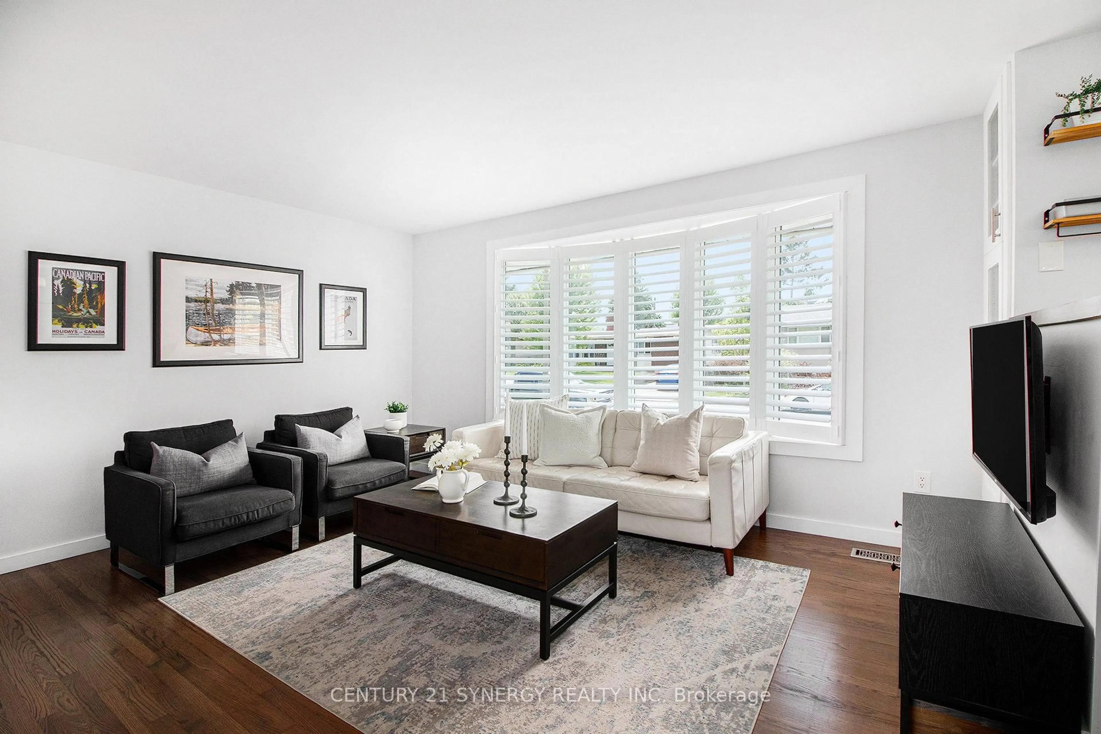 Living room with furniture, unknown for 2742 Ulster Cres, Ottawa Ontario K1V 8J6