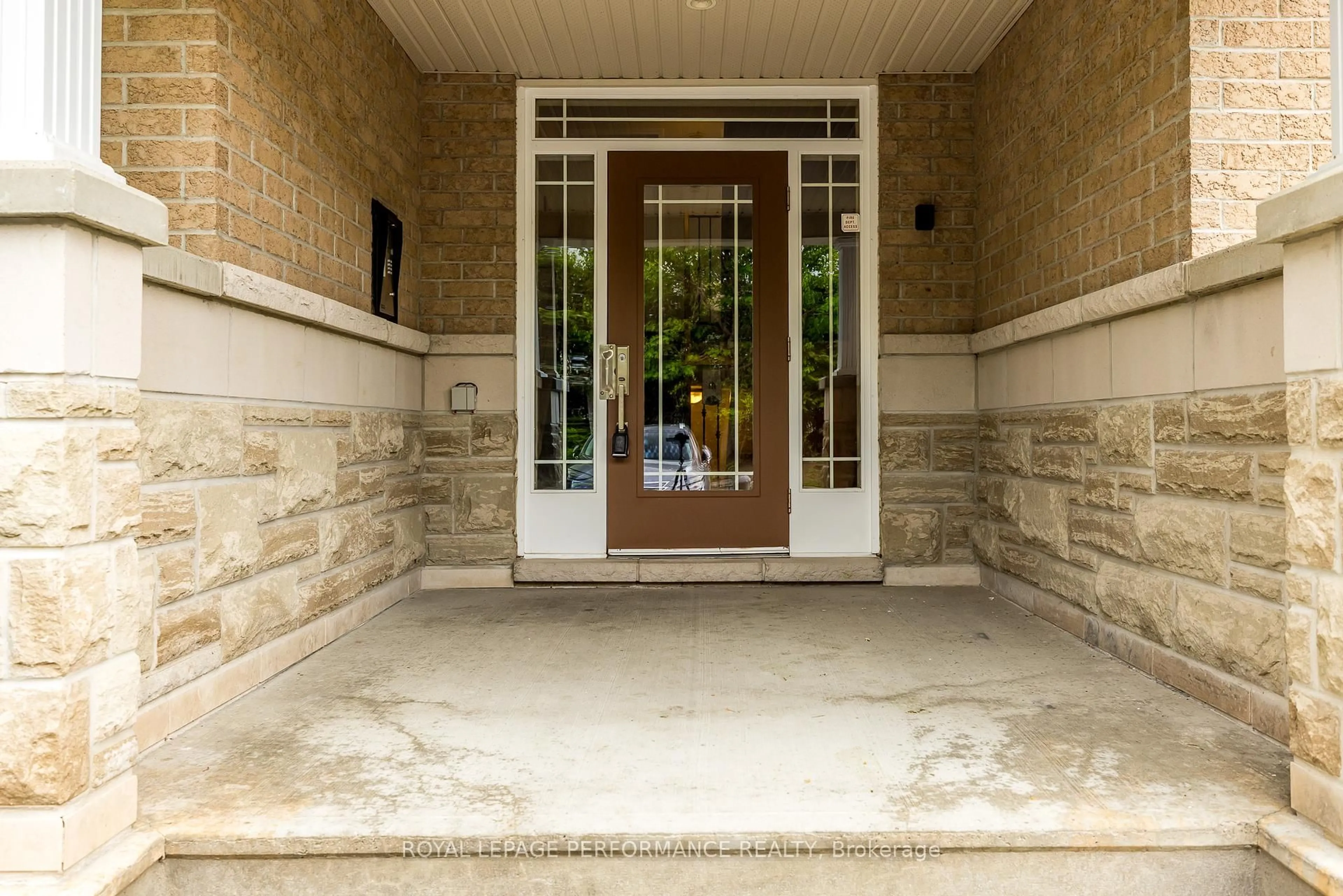 Indoor entryway for 212 Paseo Private #3, Ottawa Ontario K2G 4N7