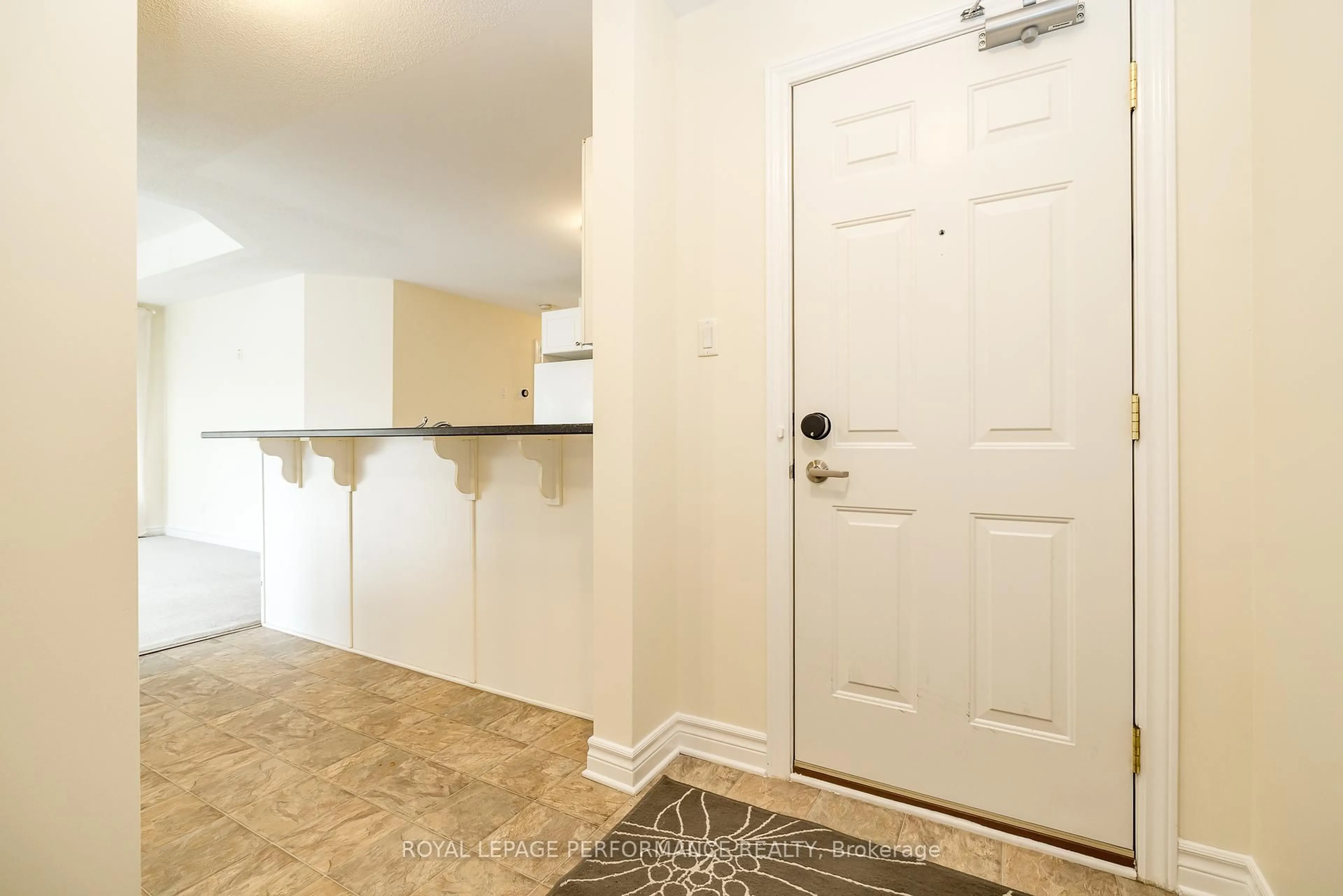 Indoor entryway for 212 Paseo Private #3, Ottawa Ontario K2G 4N7