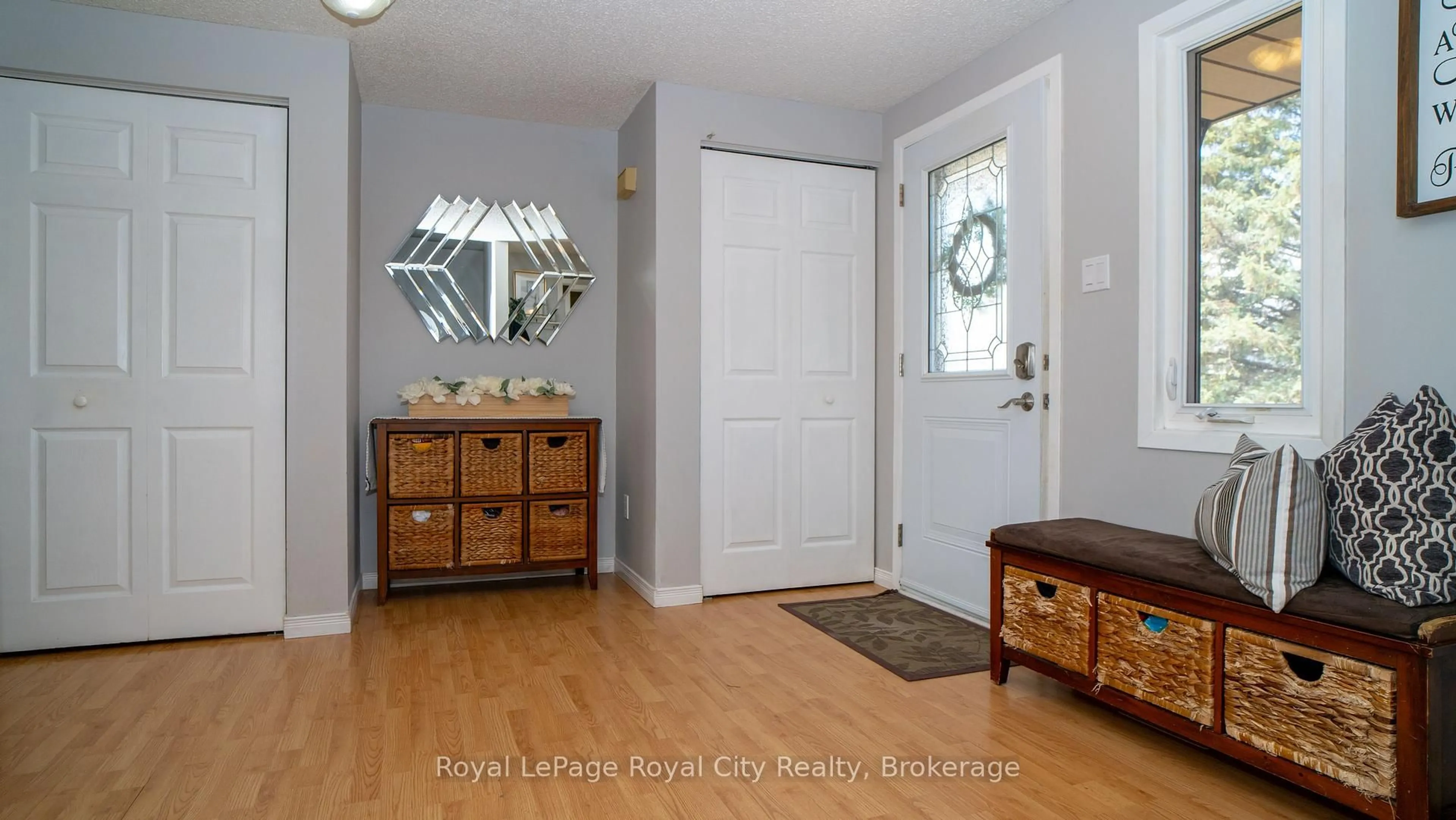 Indoor entryway for 300 Strathallan St, Centre Wellington Ontario N1M 3L5