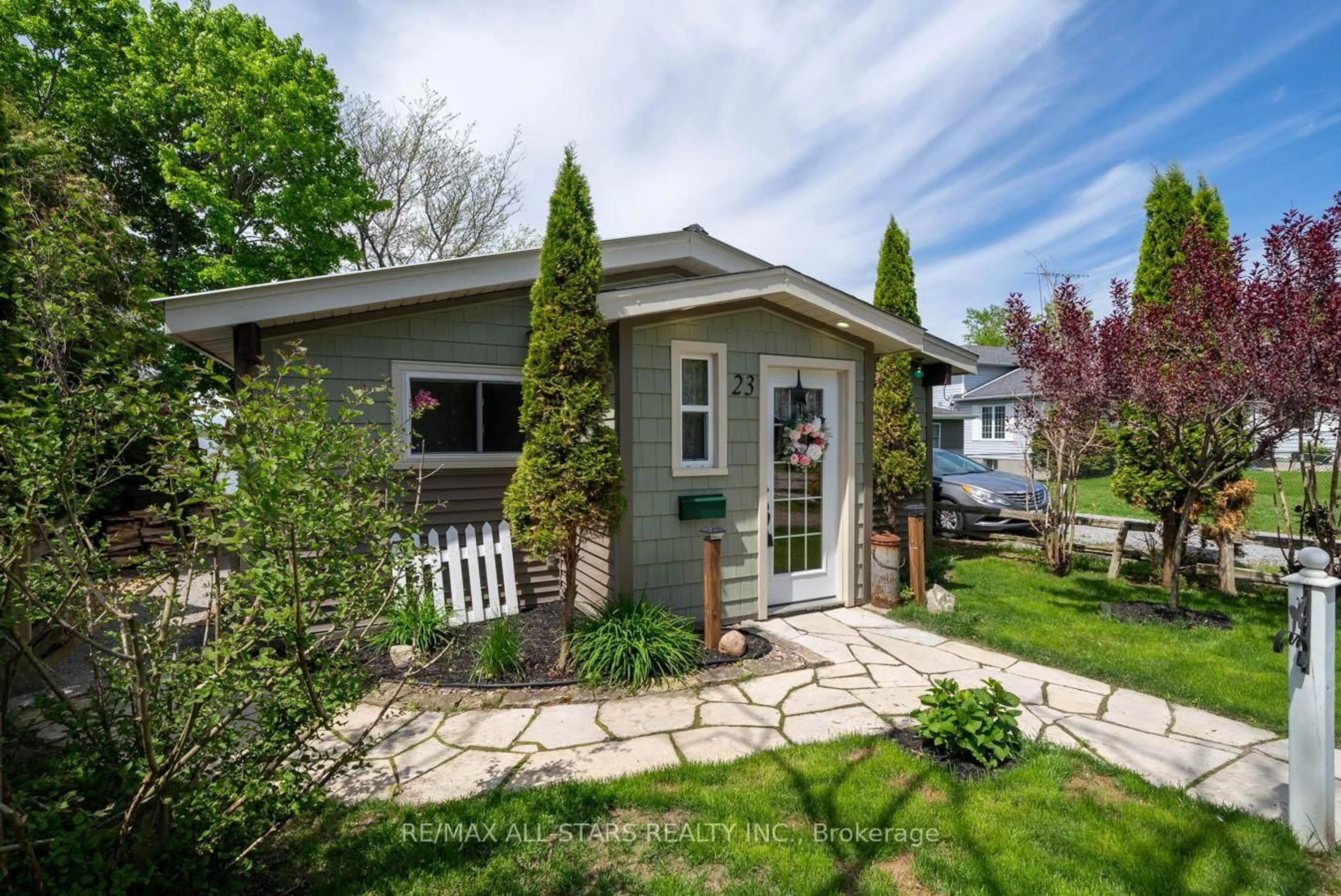 Unknown for 23 Gilson St, Kawartha Lakes Ontario L9L 1B6