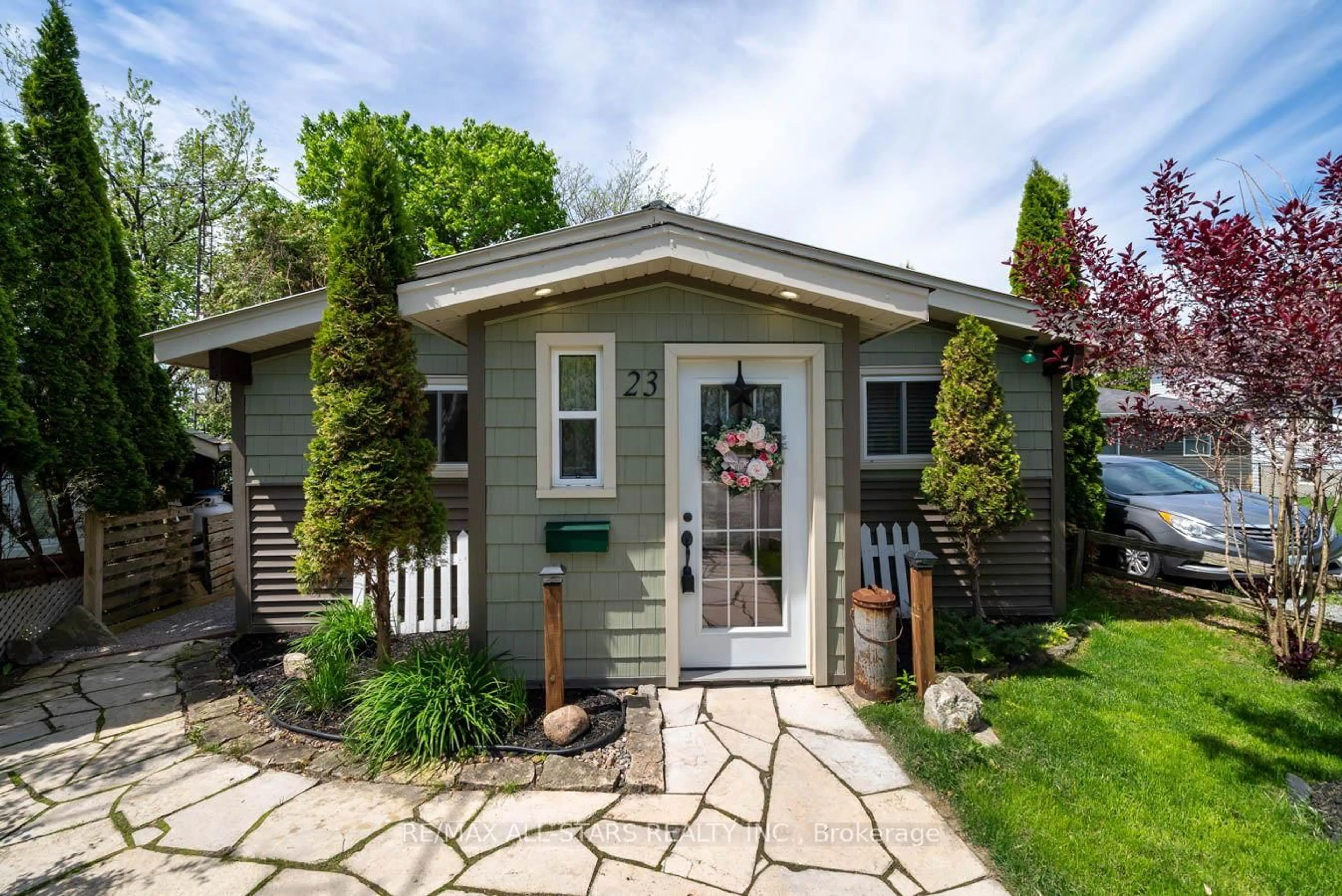 Shed for 23 Gilson St, Kawartha Lakes Ontario L9L 1B6