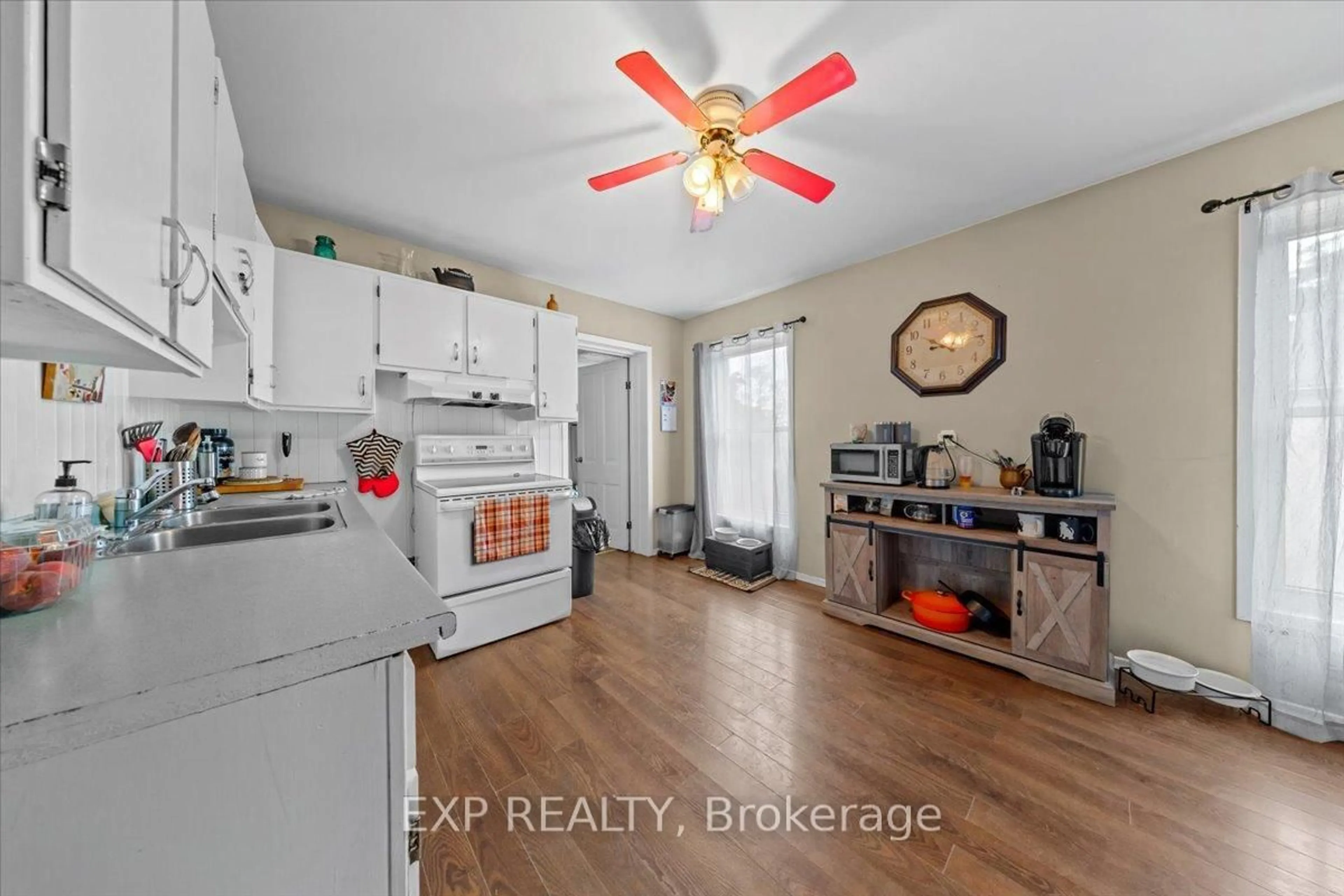 Open concept kitchen, unknown for 60 Pearl St, Brockville Ontario K6V 1P7