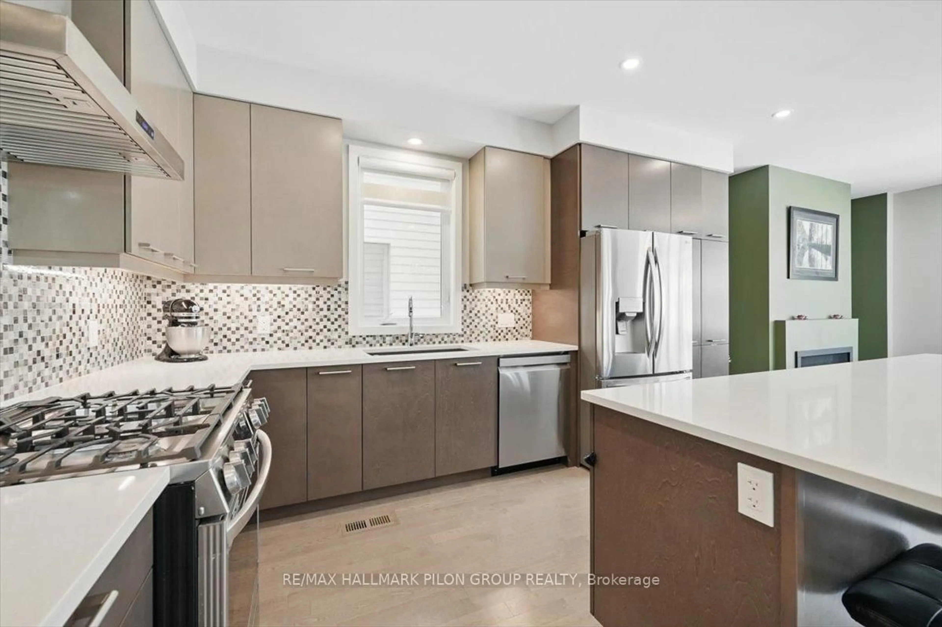 Contemporary kitchen, ceramic/tile floor for 159 Rockmelon St, Ottawa Ontario K1X 0K6