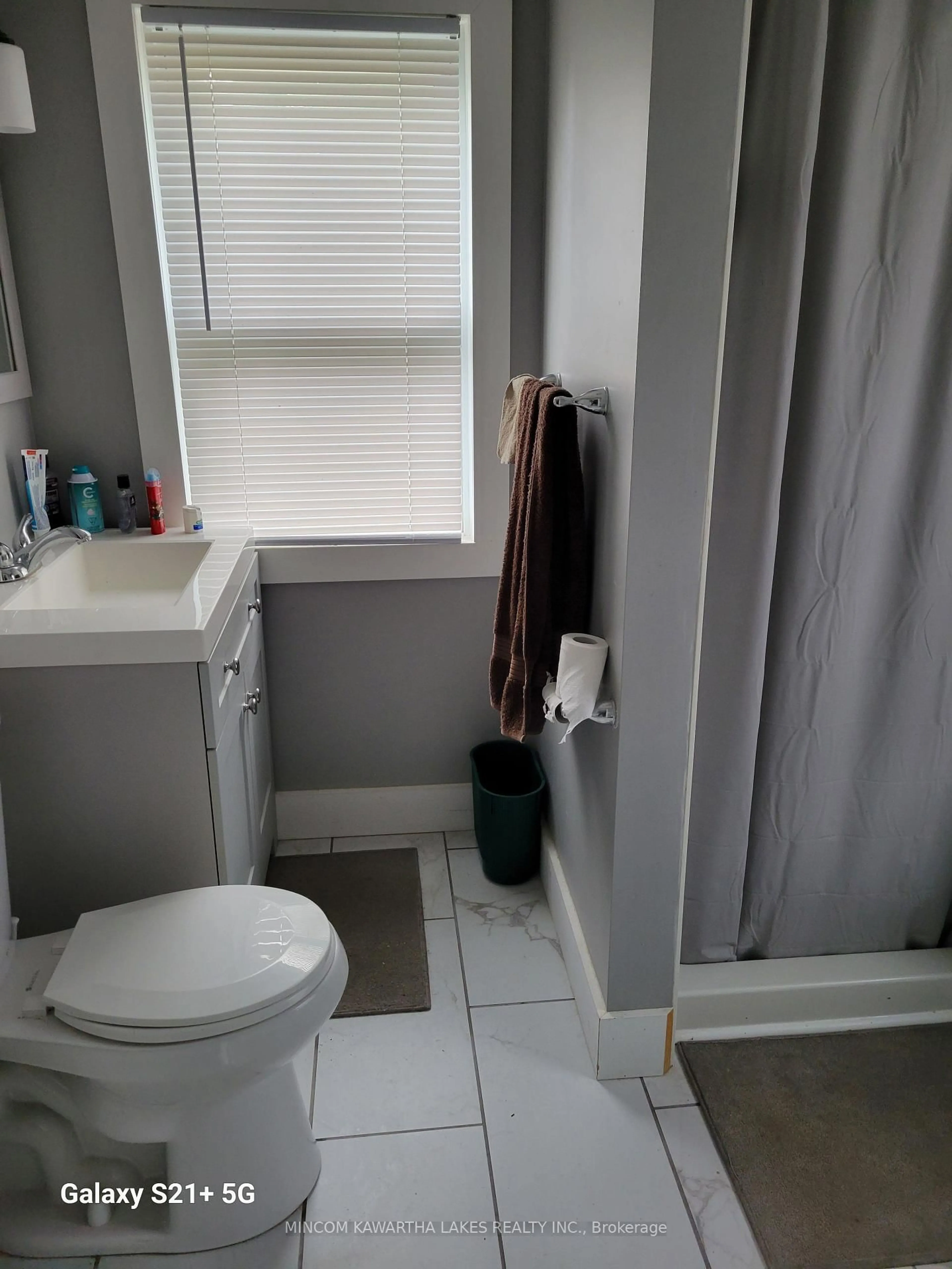 A pic of a room for 889 Western Ave, Peterborough Central Ontario K9J 5W1