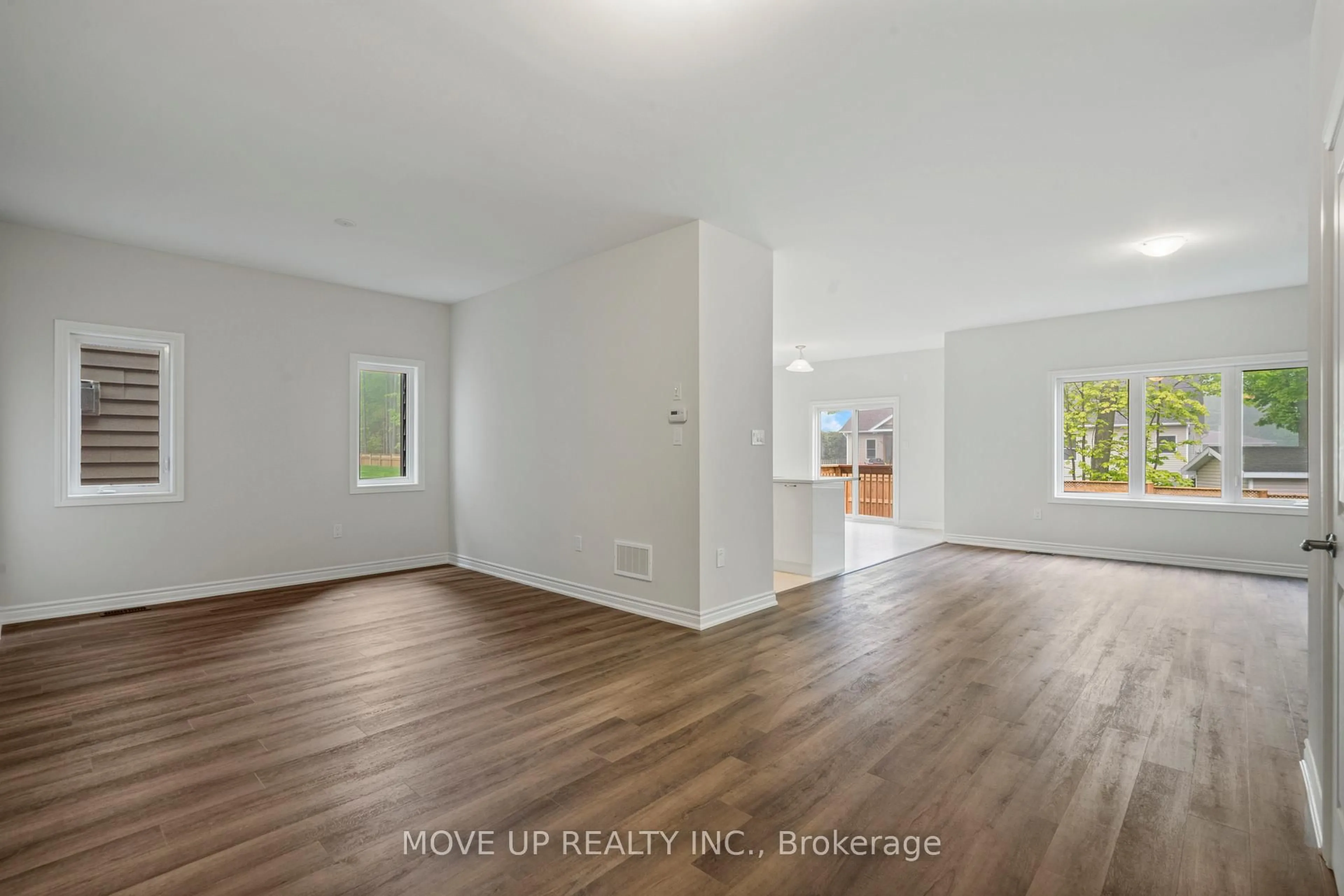A pic of a room for 325 Beechwood Forest Lane, Gravenhurst Ontario P1P 0H8