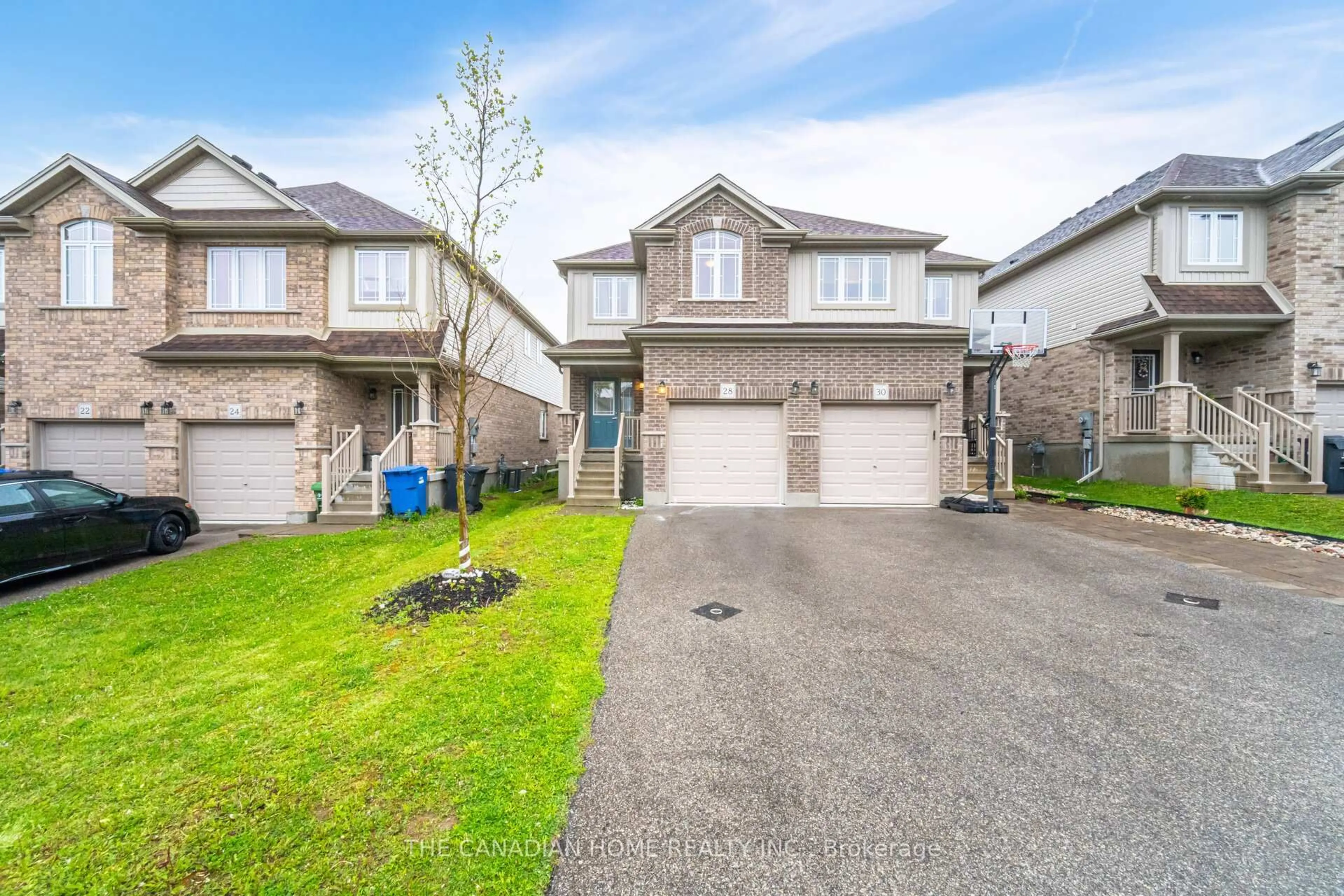 A pic from outside/outdoor area/front of a property/back of a property/a pic from drone, street for 28 AMBROUS Cres, Guelph Ontario N1G 0G1