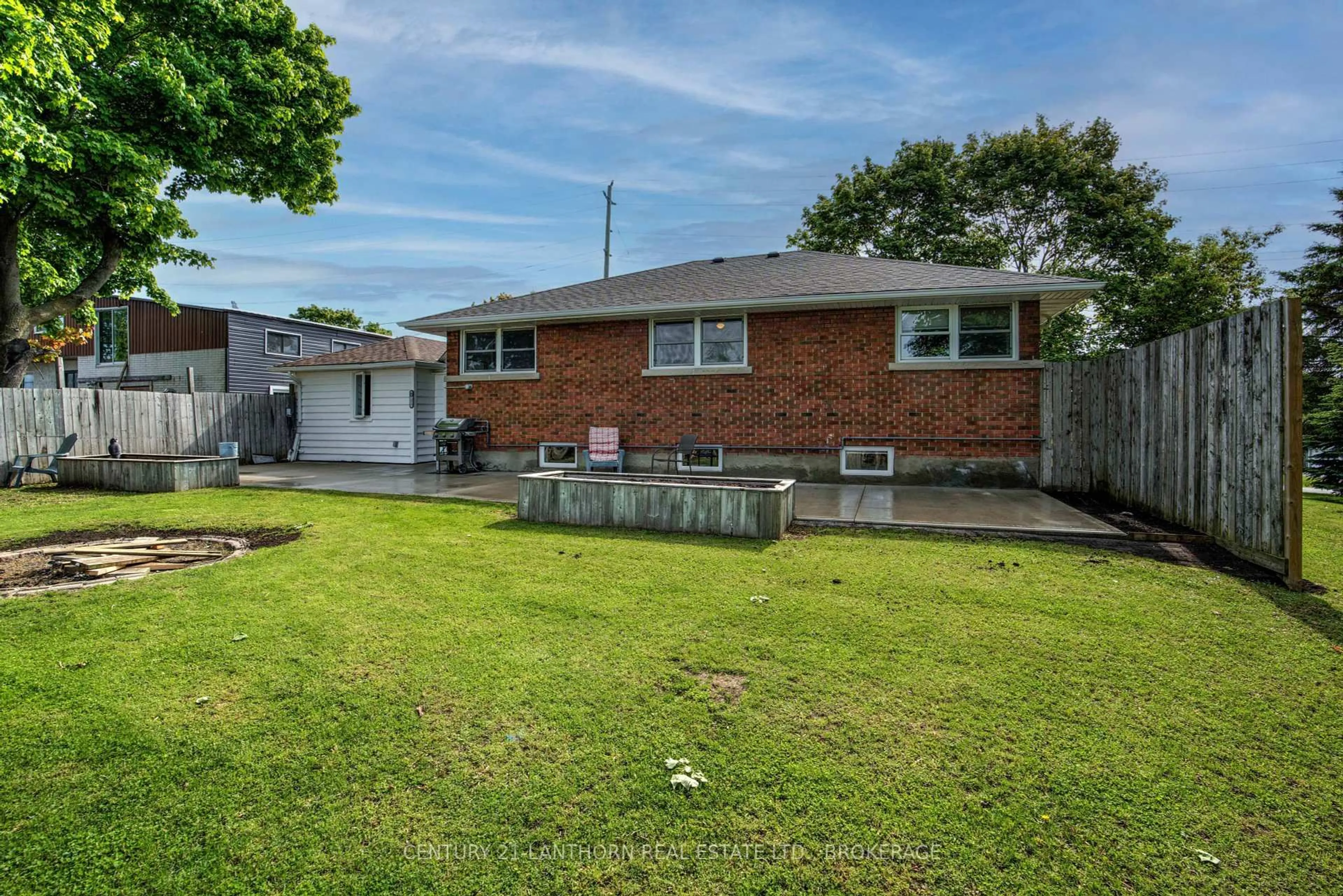 A pic from outside/outdoor area/front of a property/back of a property/a pic from drone, street for 1189 Westbrook Rd, Kingston Ontario K7P 2V3