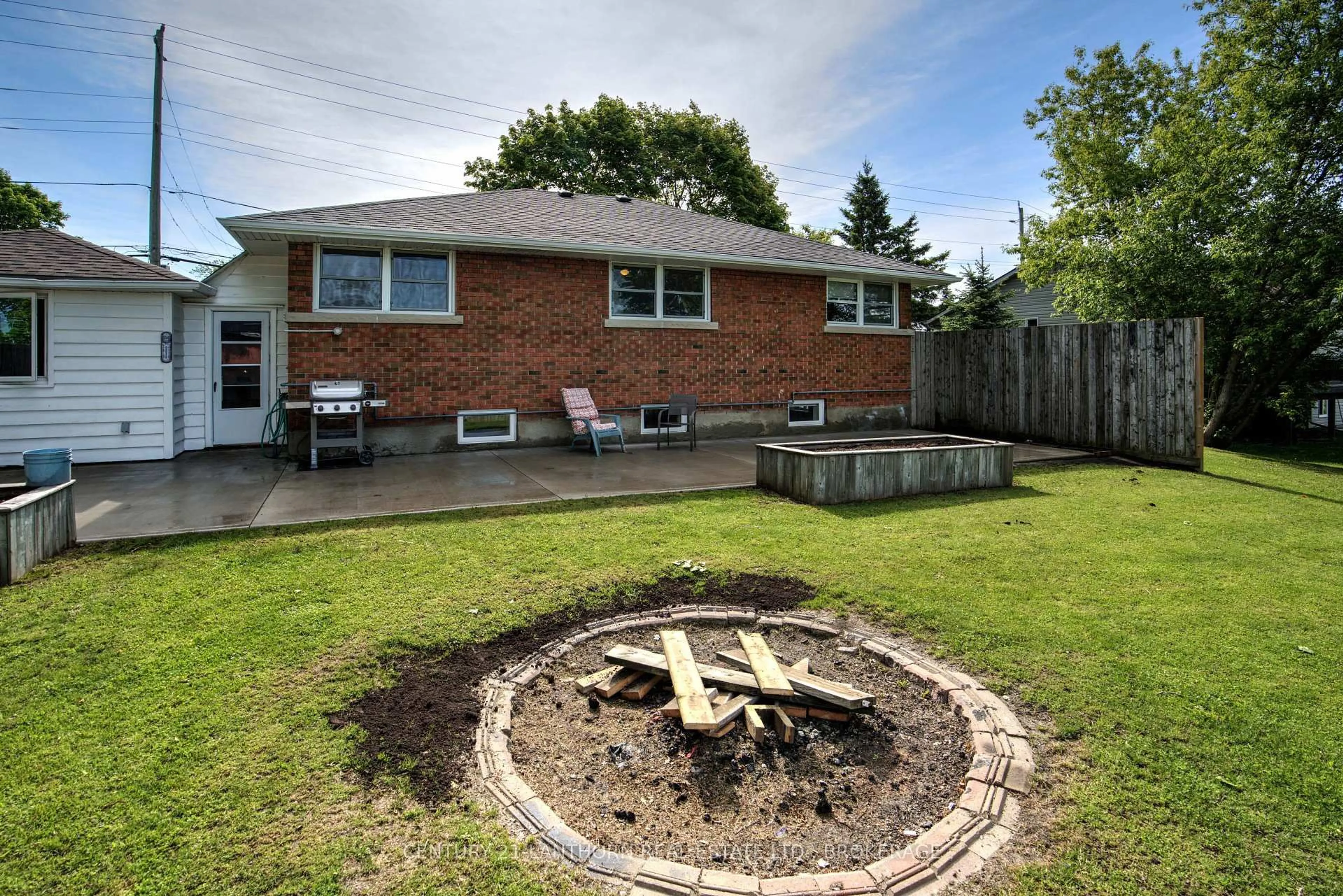 Patio, street for 1189 Westbrook Rd, Kingston Ontario K7P 2V3