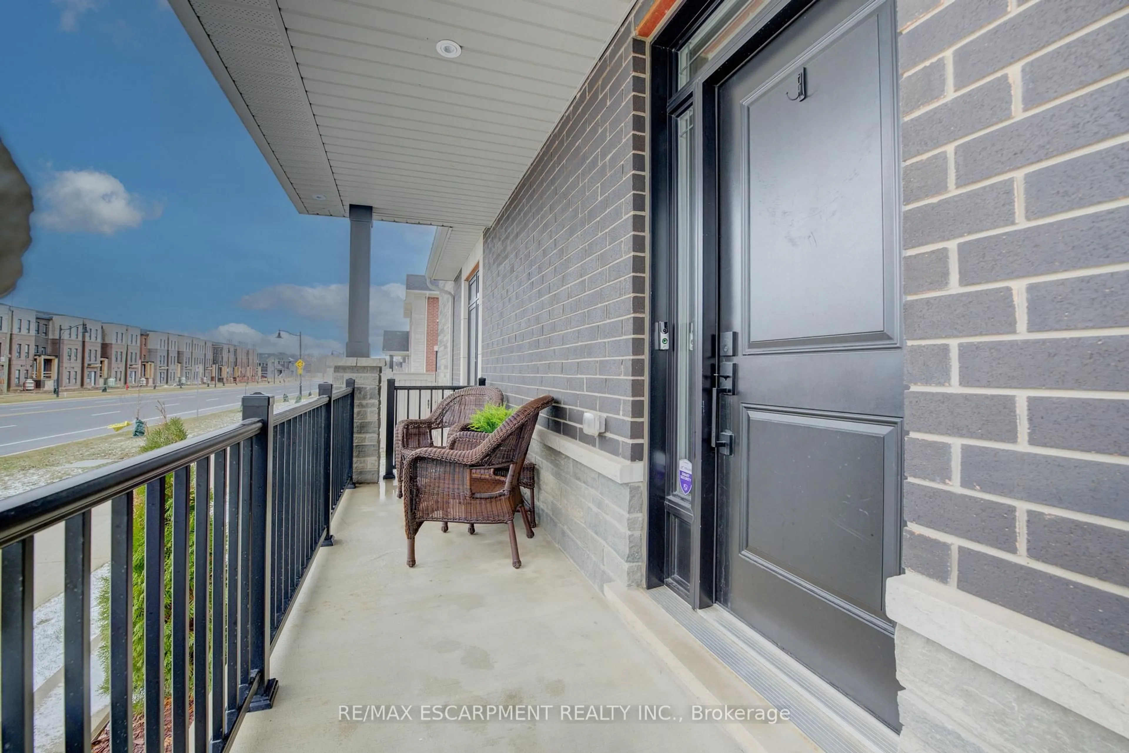 Balcony in the apartment, unknown for 50 Kenesky Dr, Hamilton Ontario L8B 1Y2