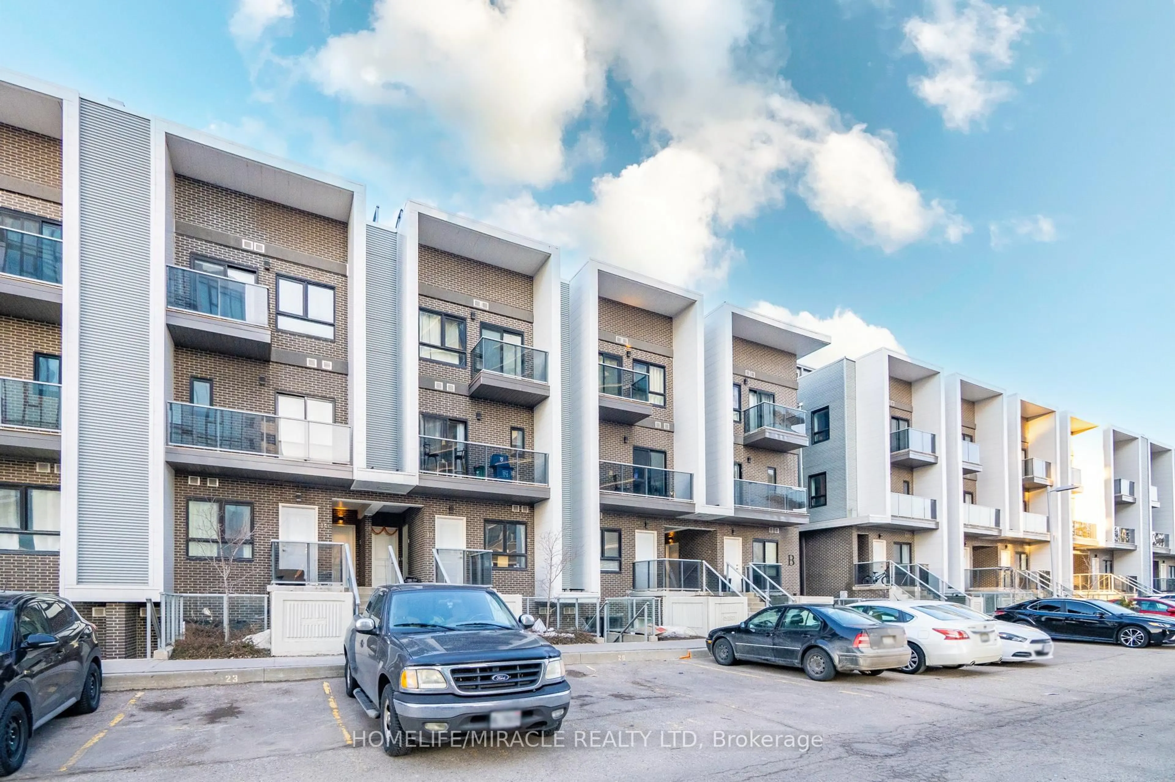 A pic from outside/outdoor area/front of a property/back of a property/a pic from drone, street for 1430 Highland Rd #5B, Kitchener Ontario N2N 0C3