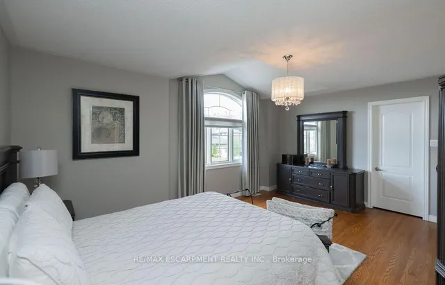 Additional property image - 10 Shadeland Cres
