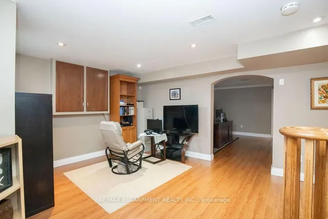 Additional property image - 10 Shadeland Cres
