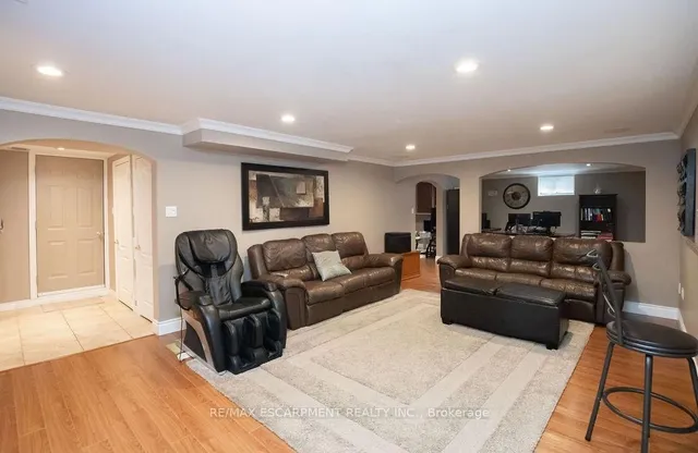Additional property image - 10 Shadeland Cres