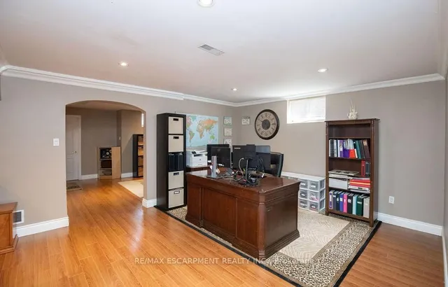 Additional property image - 10 Shadeland Cres