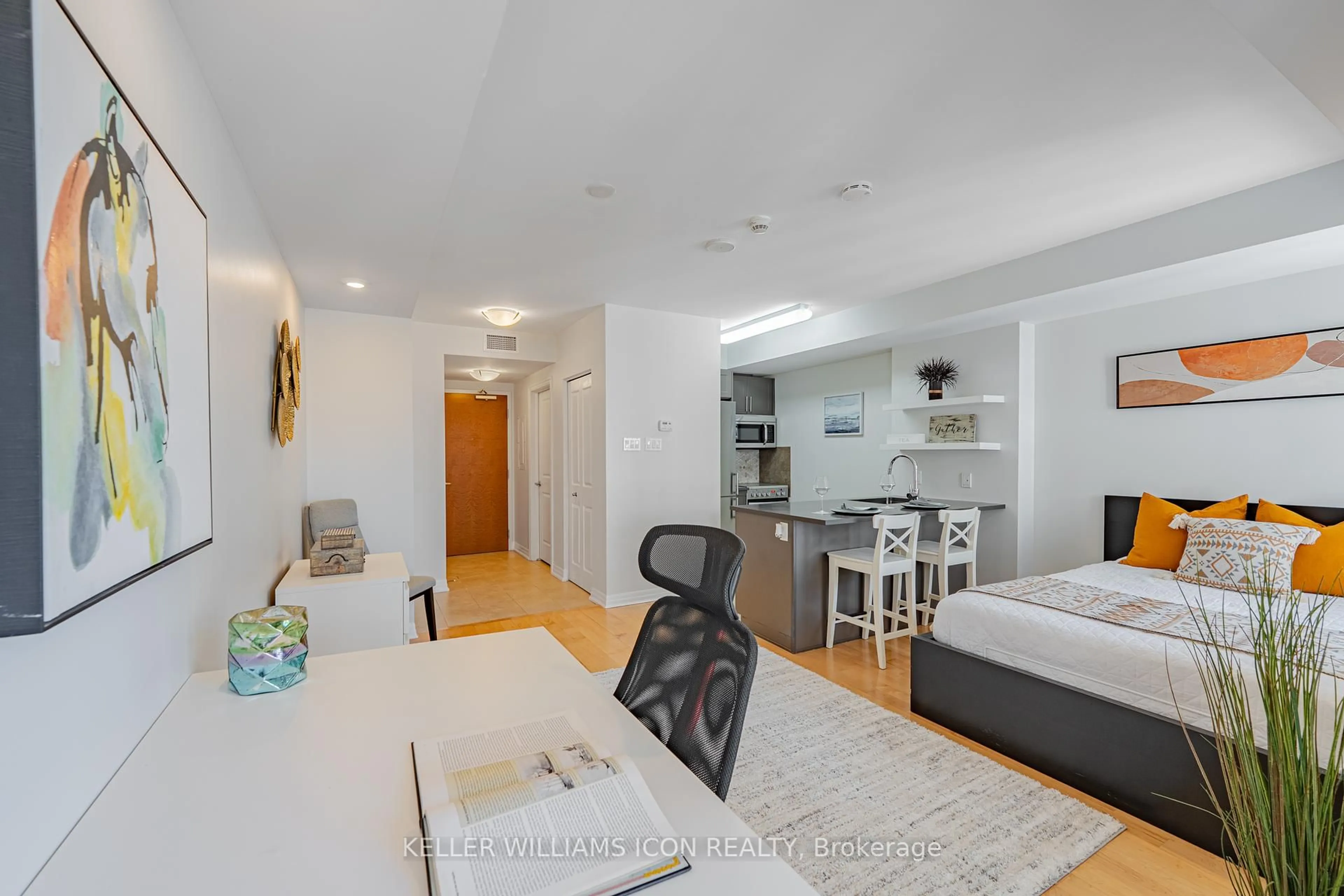 Unknown for 195 Besserer St ##2408, Ottawa Ontario K1N 0B6