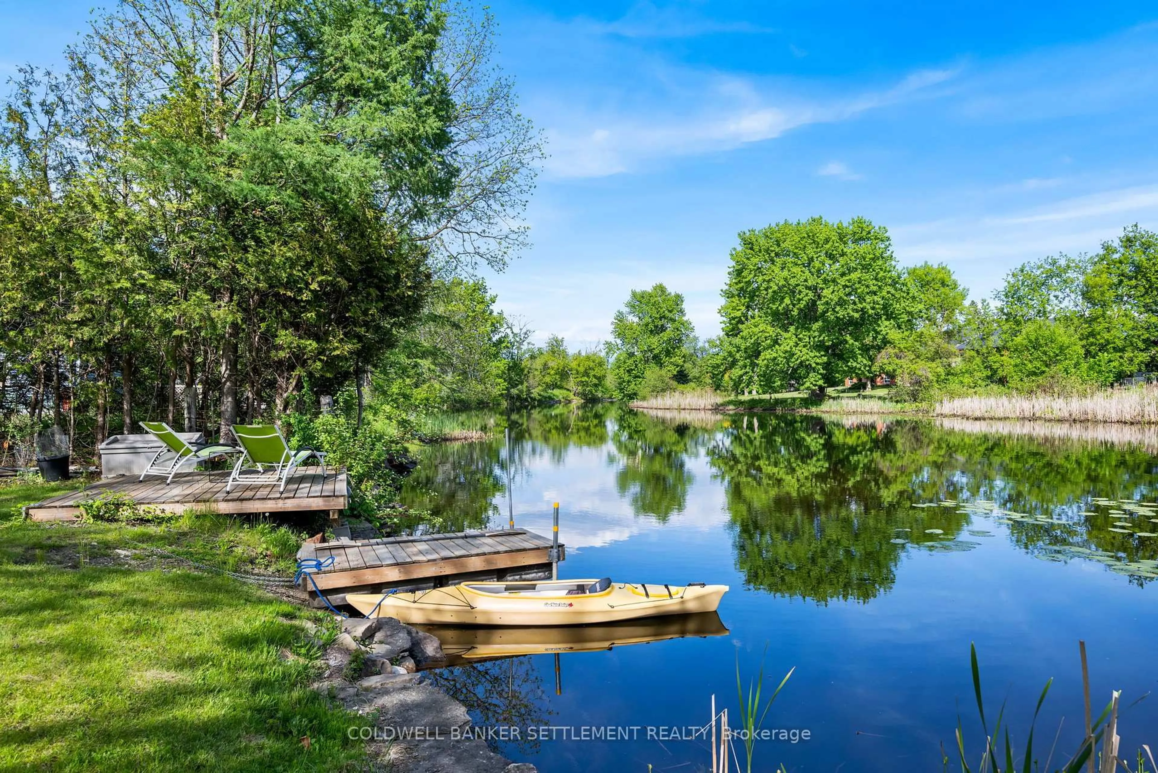 Unknown for 10 John St, Perth Ontario K7H 1T6