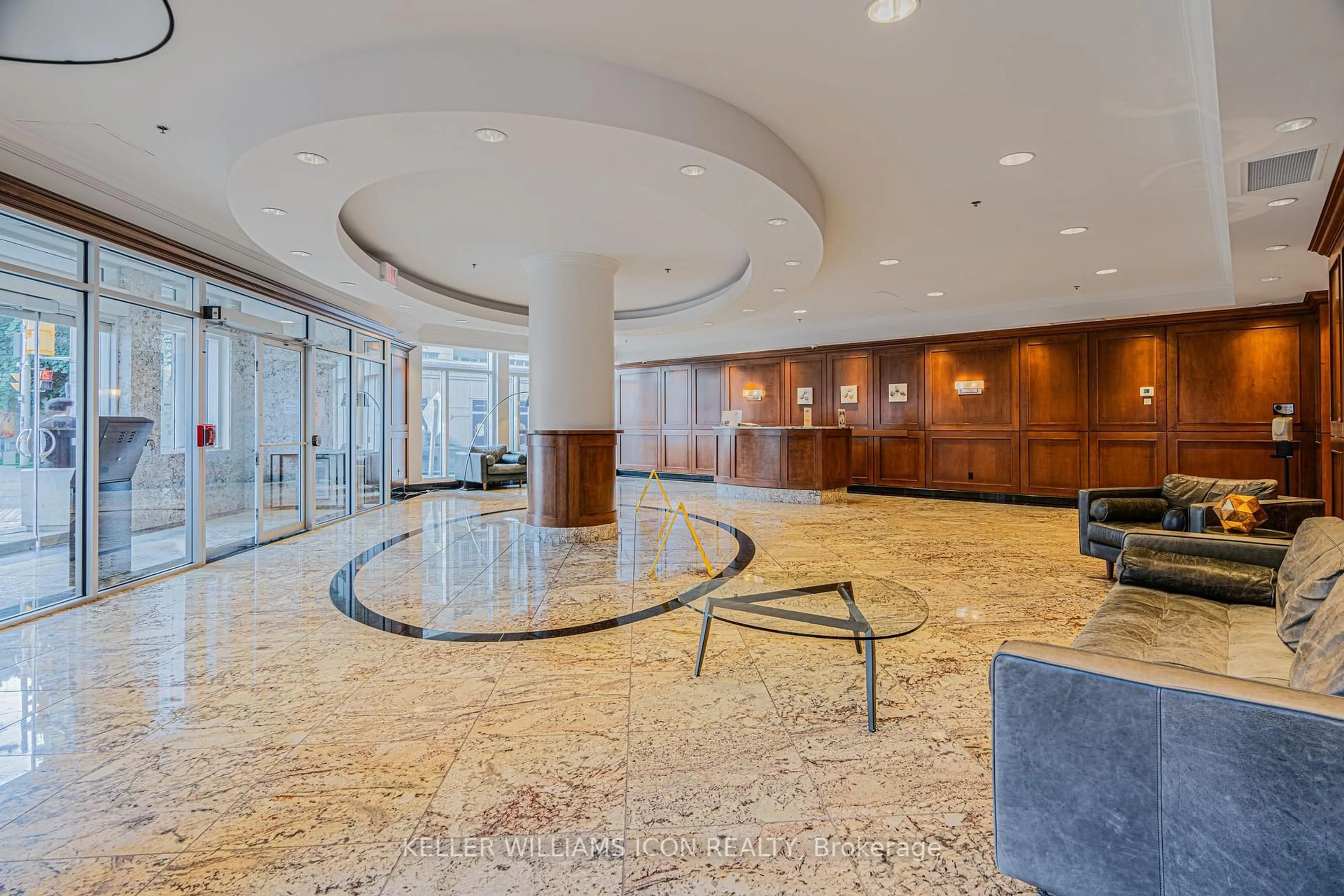 Lobby for 195 Besserer St #1907, Ottawa Ontario K1N 0B6
