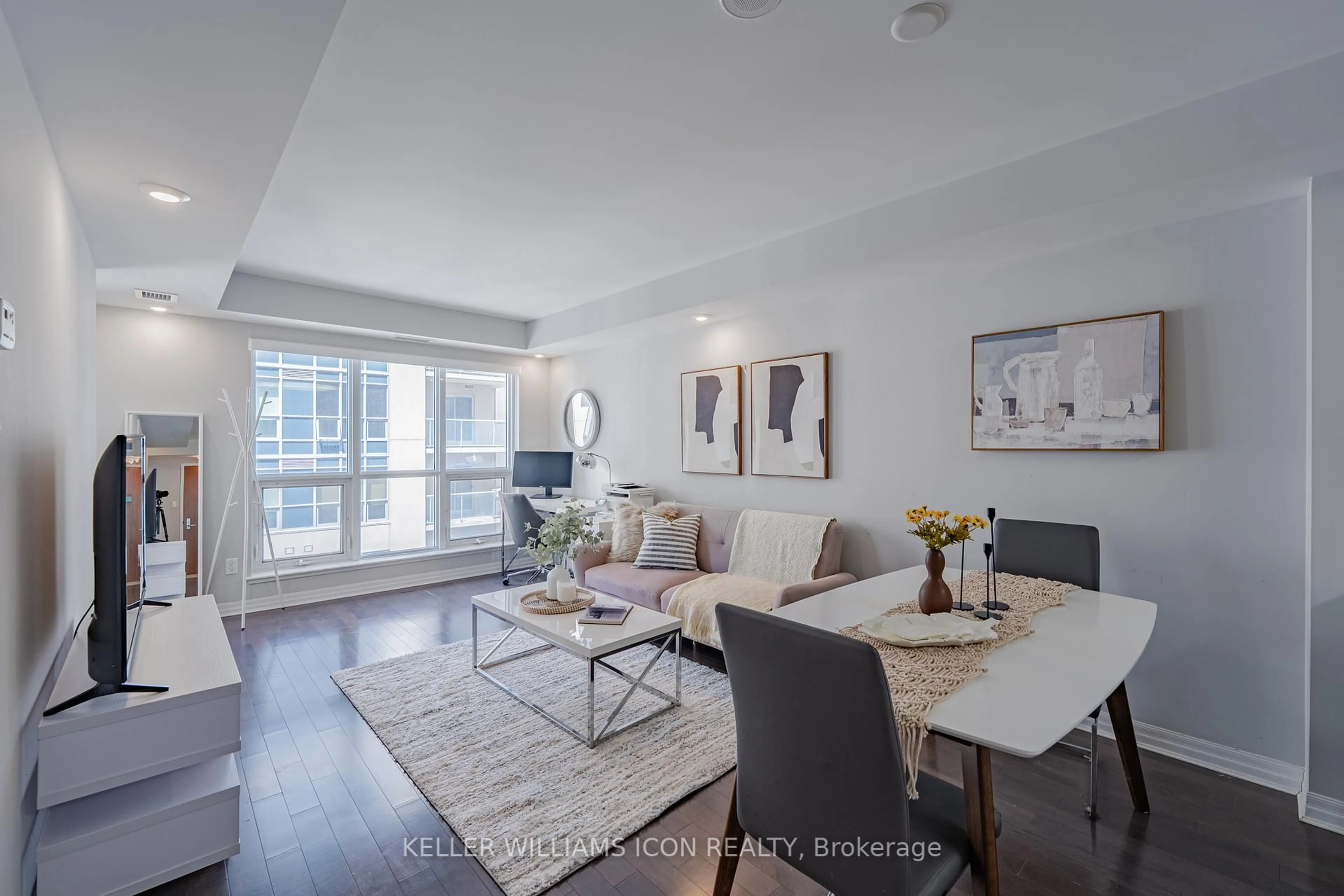 Living room with furniture, unknown for 195 Besserer St #1907, Ottawa Ontario K1N 0B6
