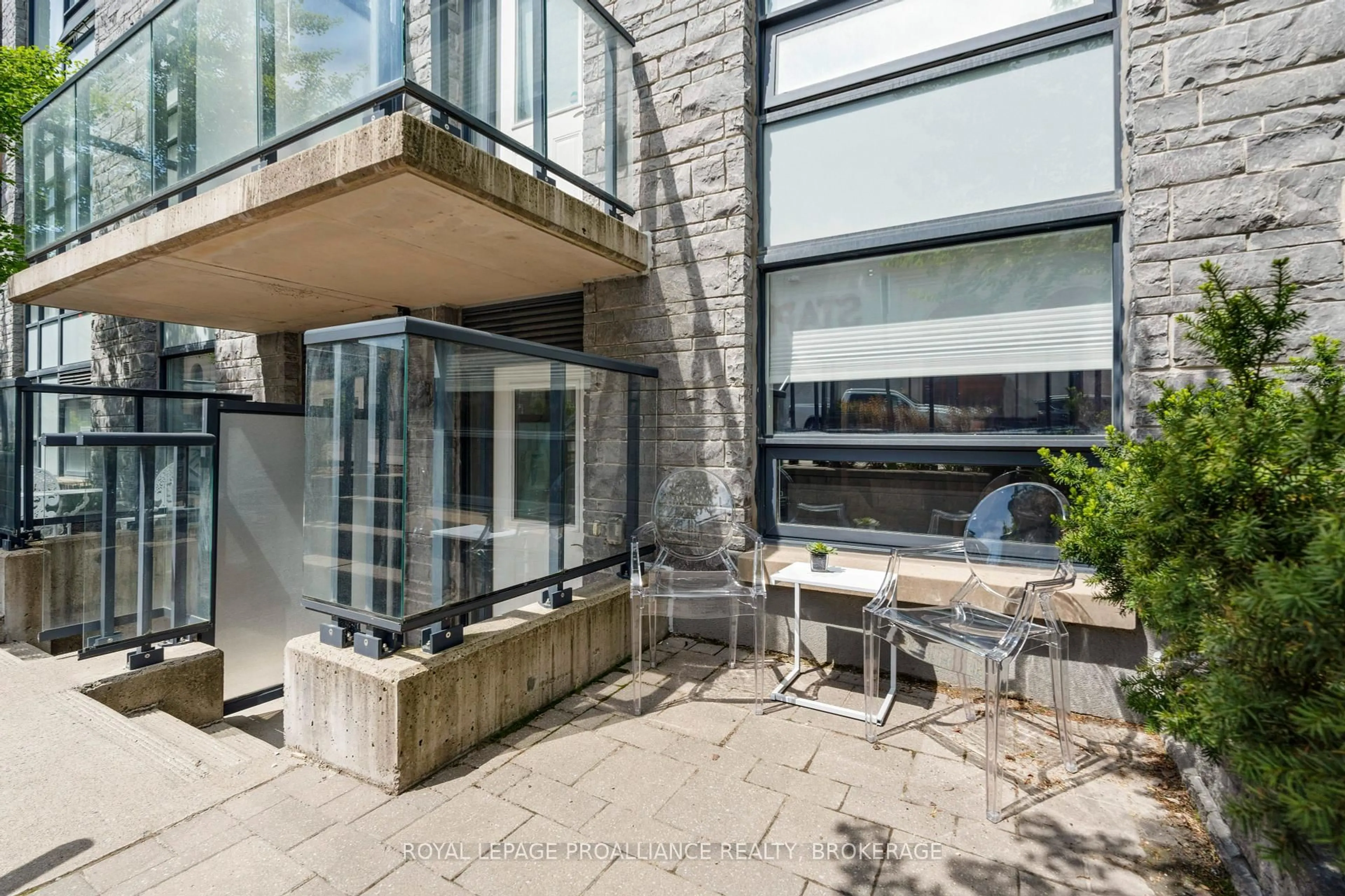 Patio, street for 121 Queen St #A4, Kingston Ontario K7K 0G6