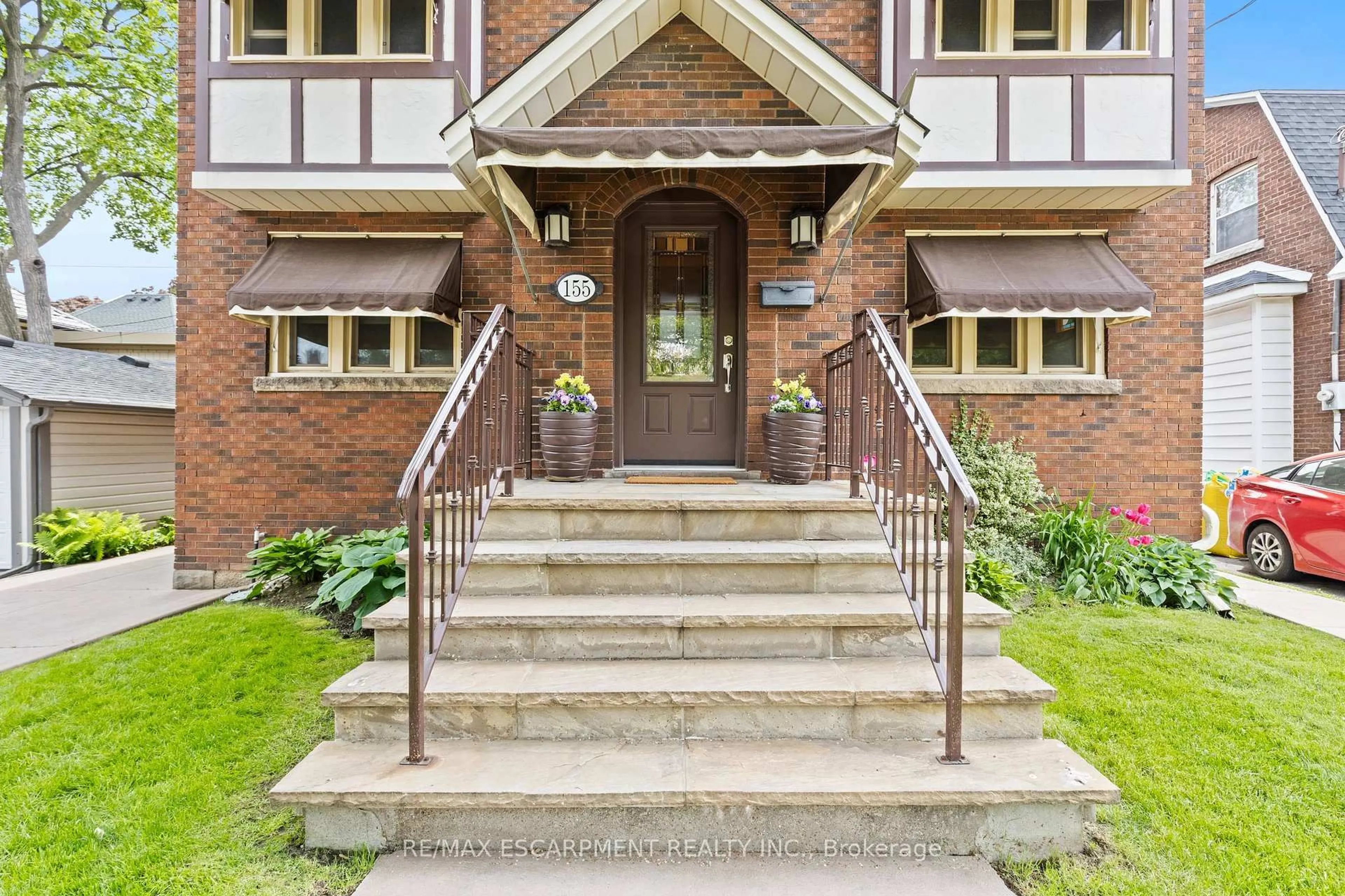 Home with brick exterior material, street for 155 Balmoral Ave, Hamilton Ontario L8M 3K2