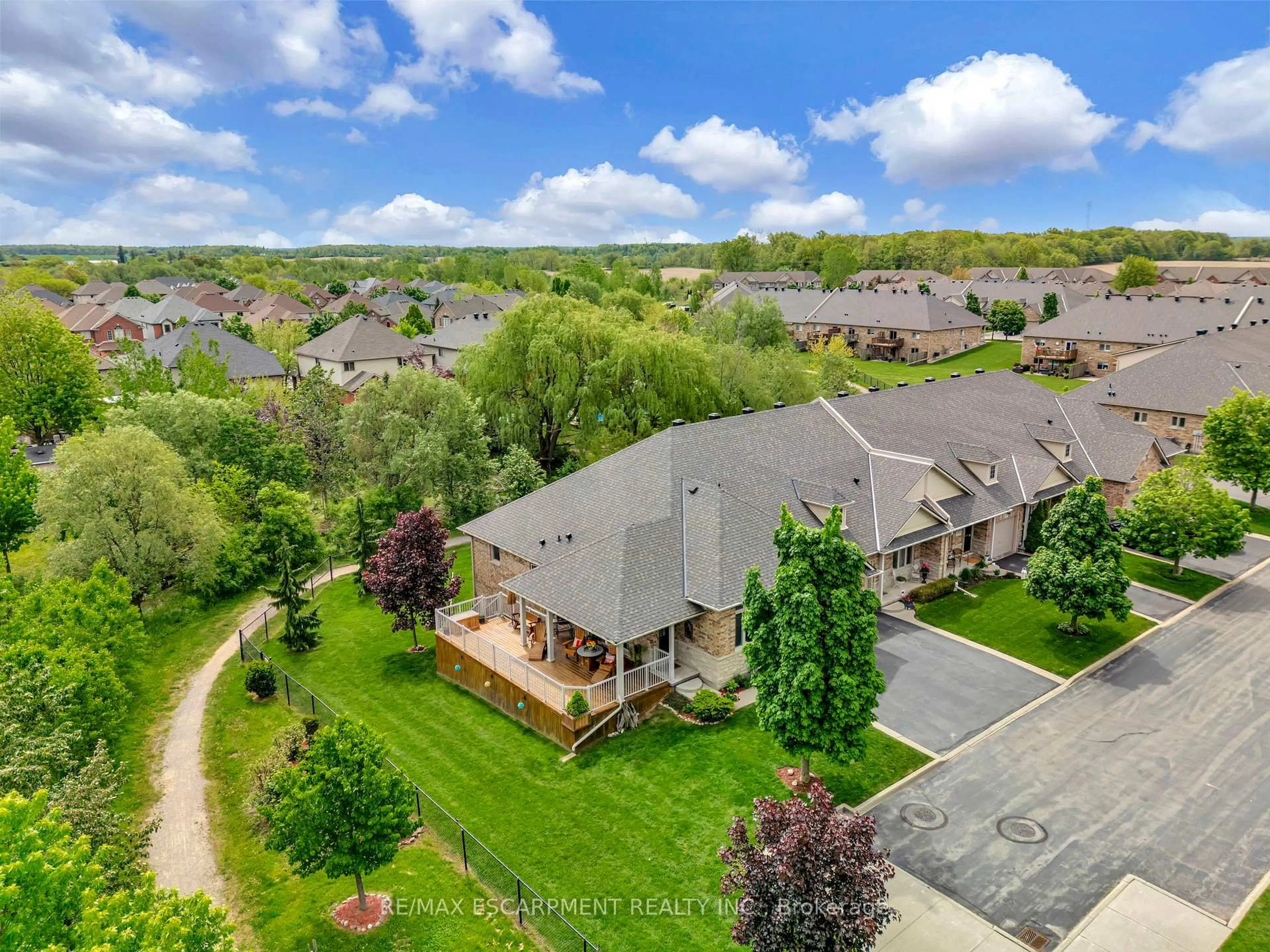 A pic from outside/outdoor area/front of a property/back of a property/a pic from drone, water/lake/river/ocean view for 310 Southbrook Dr #10, Hamilton Ontario L0R 1C0