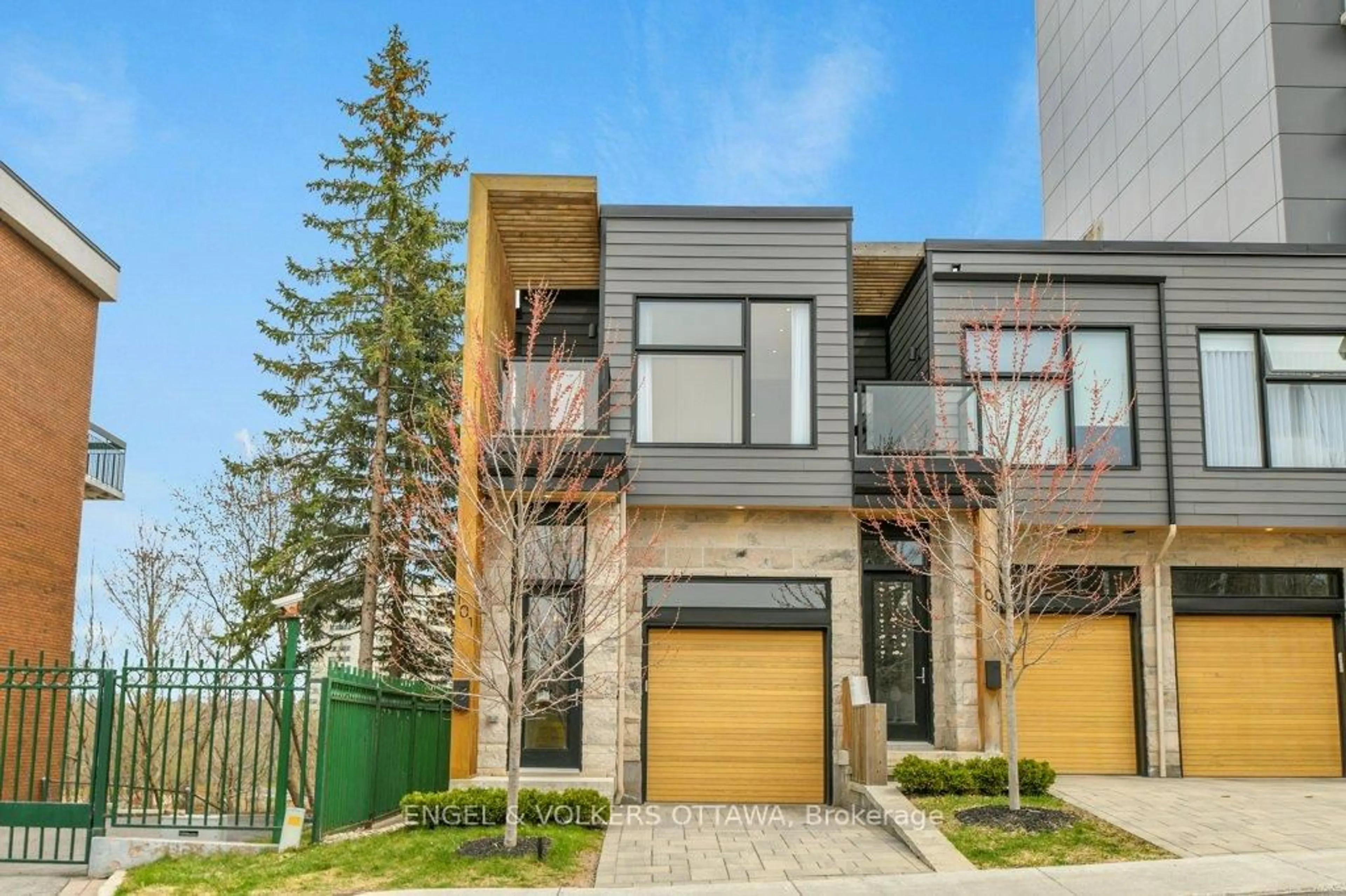 Home with brick exterior material, street for 101 Wurtemburg St, Ottawa Ontario K1N 8L9