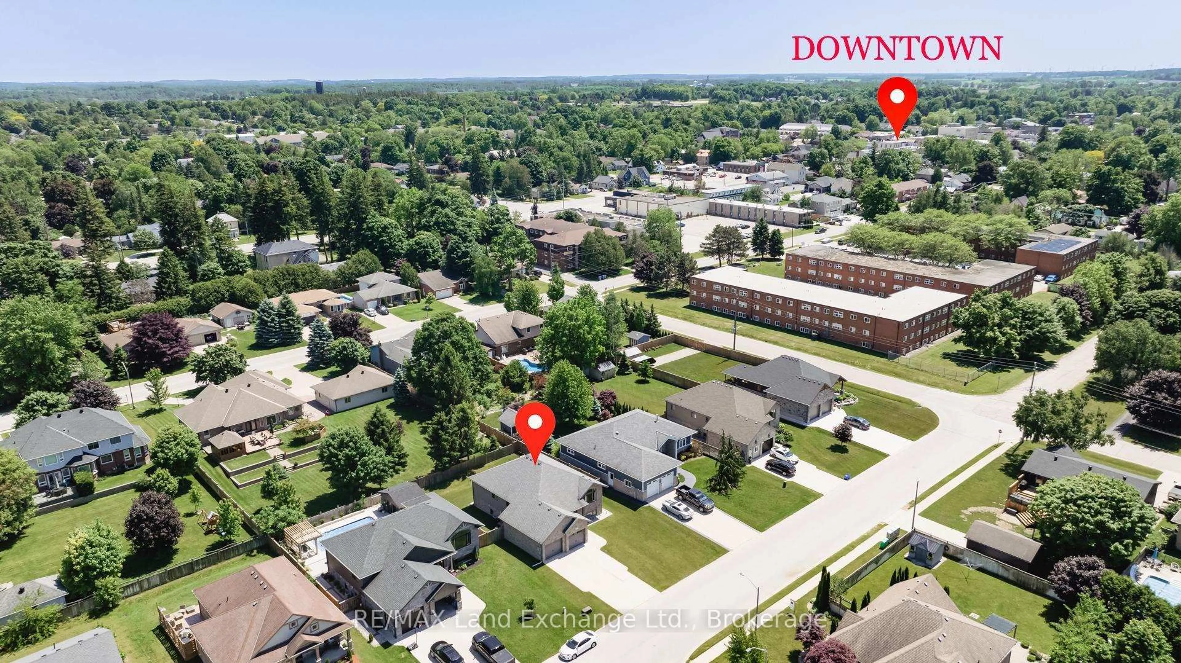 A pic from outside/outdoor area/front of a property/back of a property/a pic from drone, unknown for 821 Sumpton St, Saugeen Shores Ontario N0H 2C2