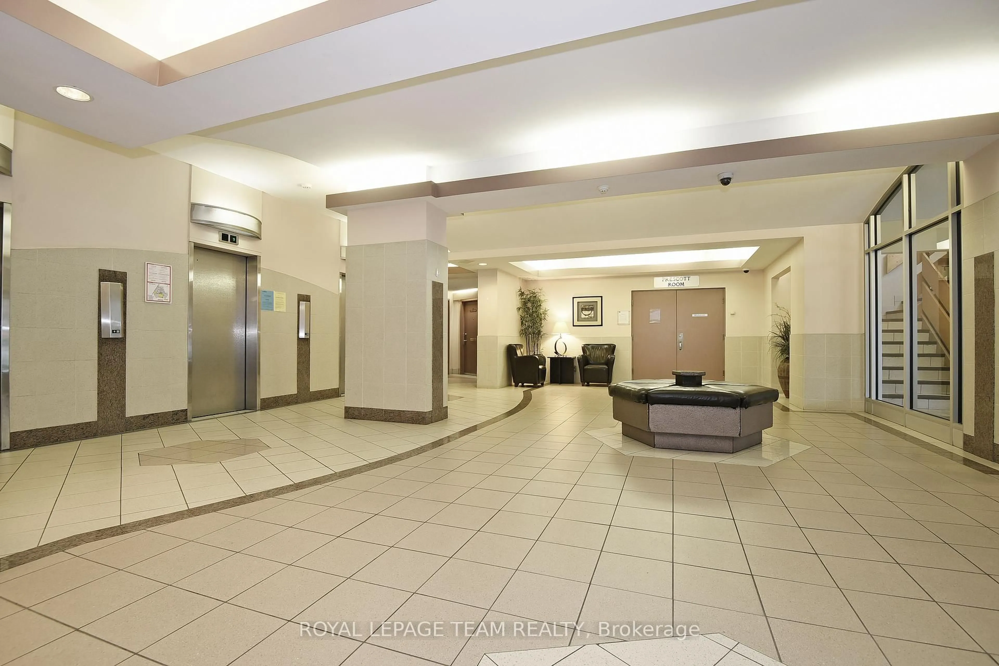 Lobby for 900 Dynes Rd #2409, Ottawa Ontario K2C 3L6